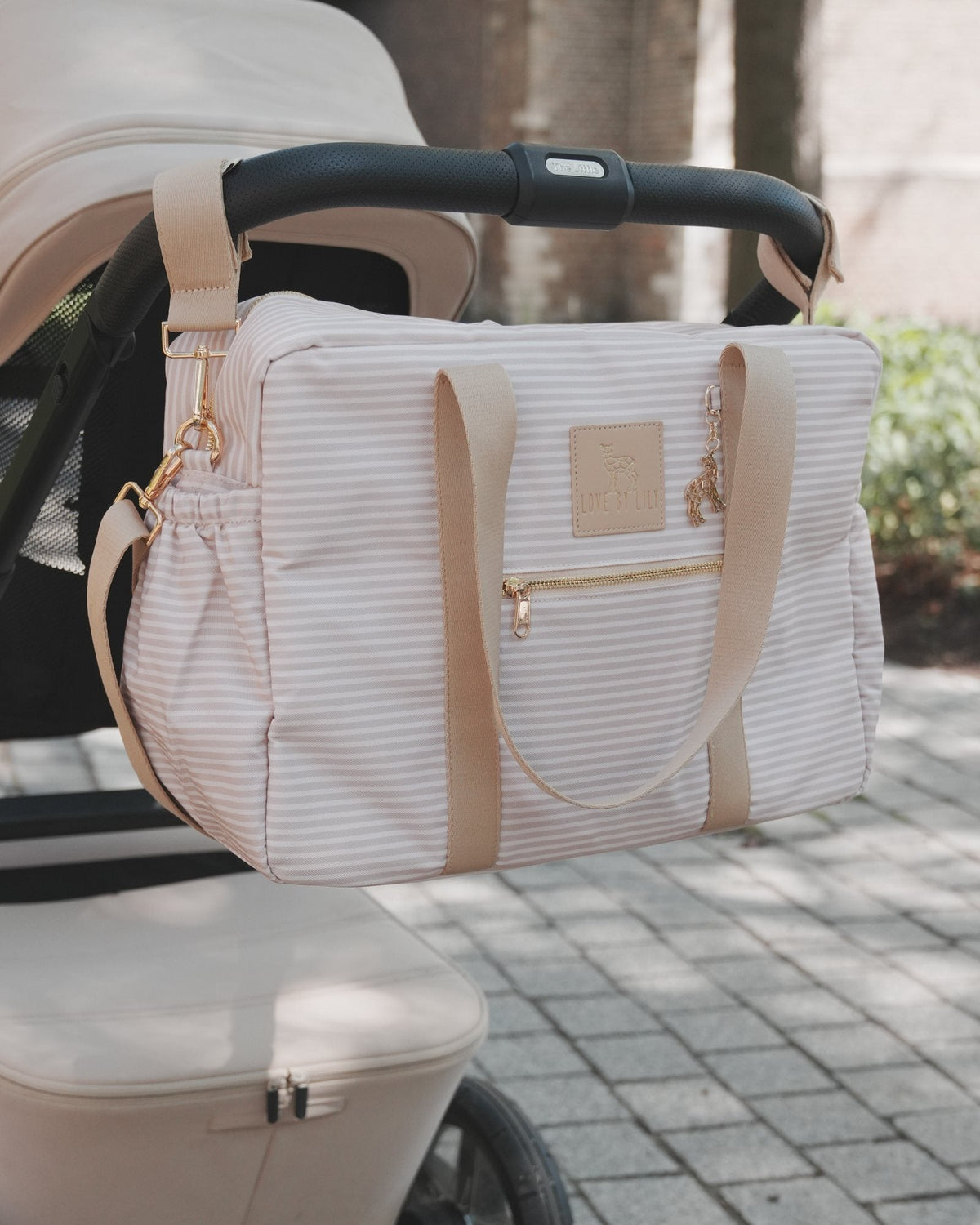 Gestreepte Love by Lily Daily aan de kinderwagen