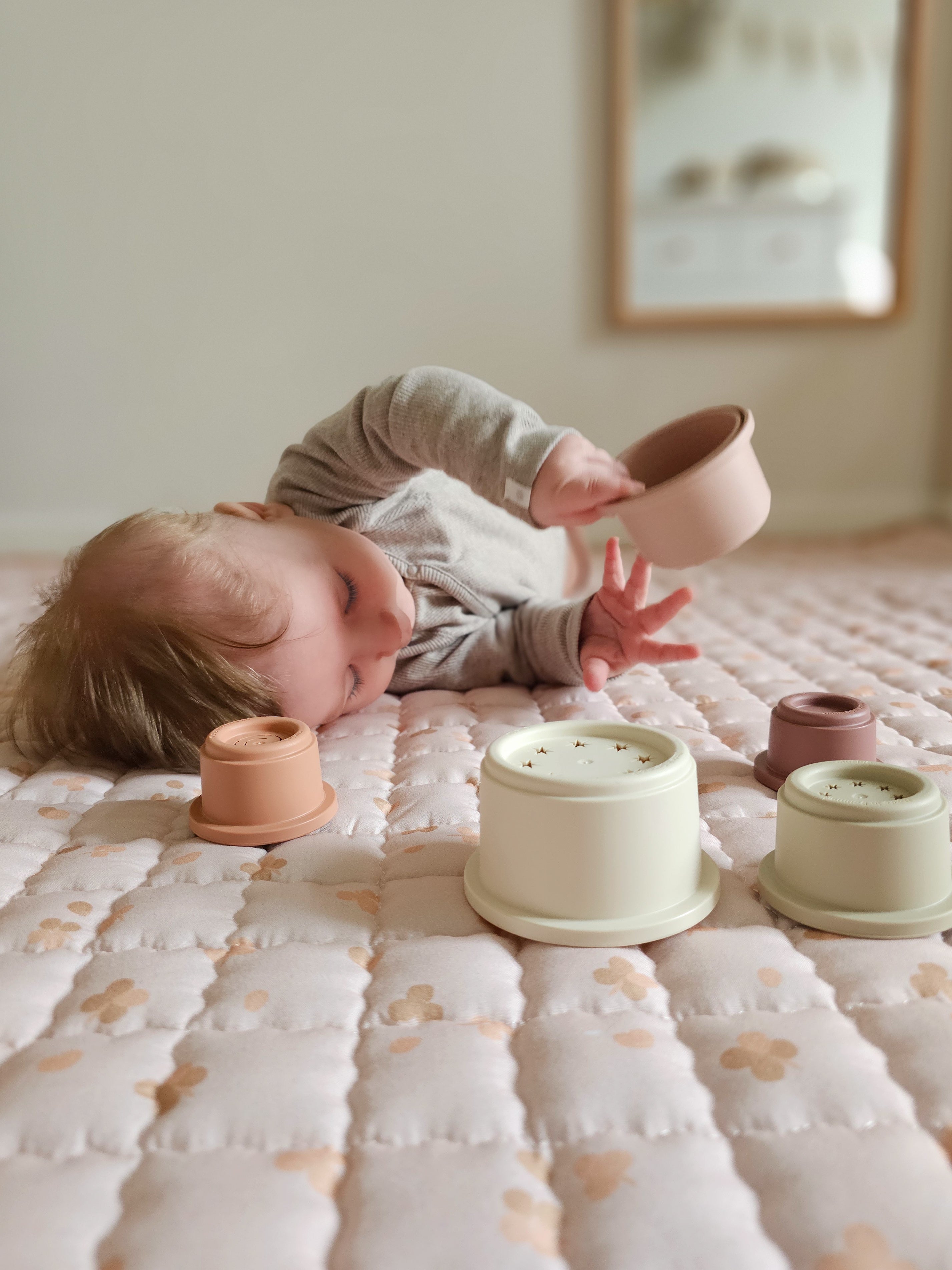 Sandy Clovers play mat - round