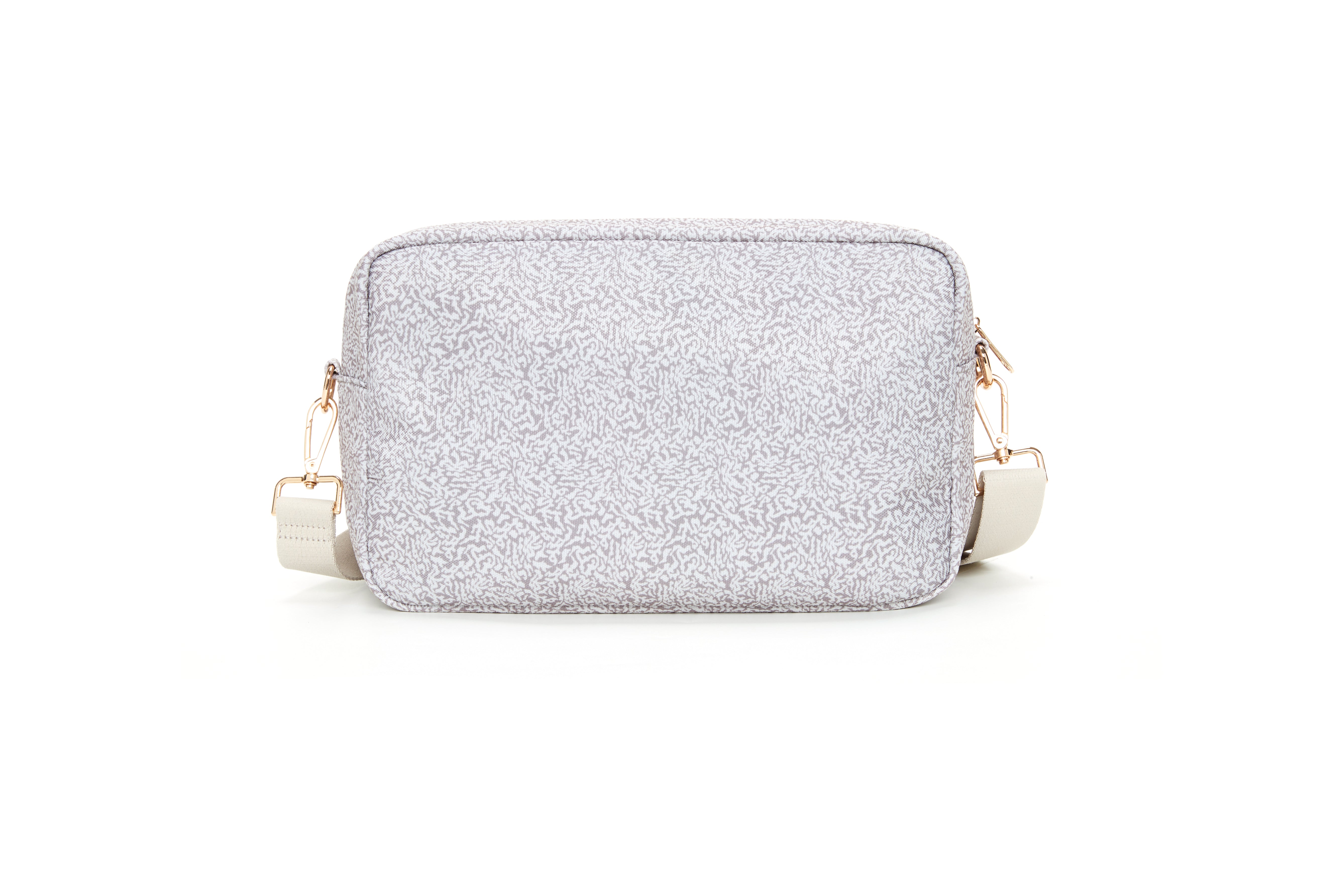 The Lily Pocket – Pebble Path