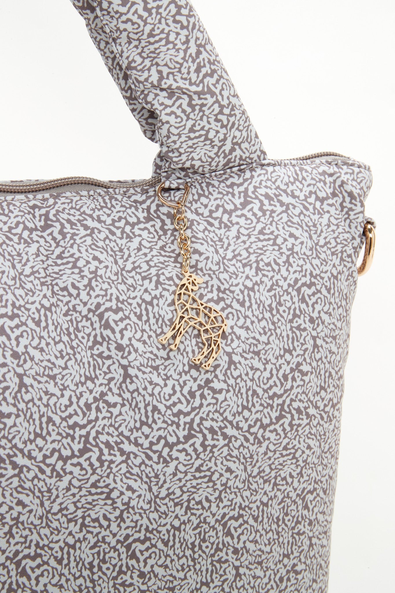 The Lily Tote – Pebble Path