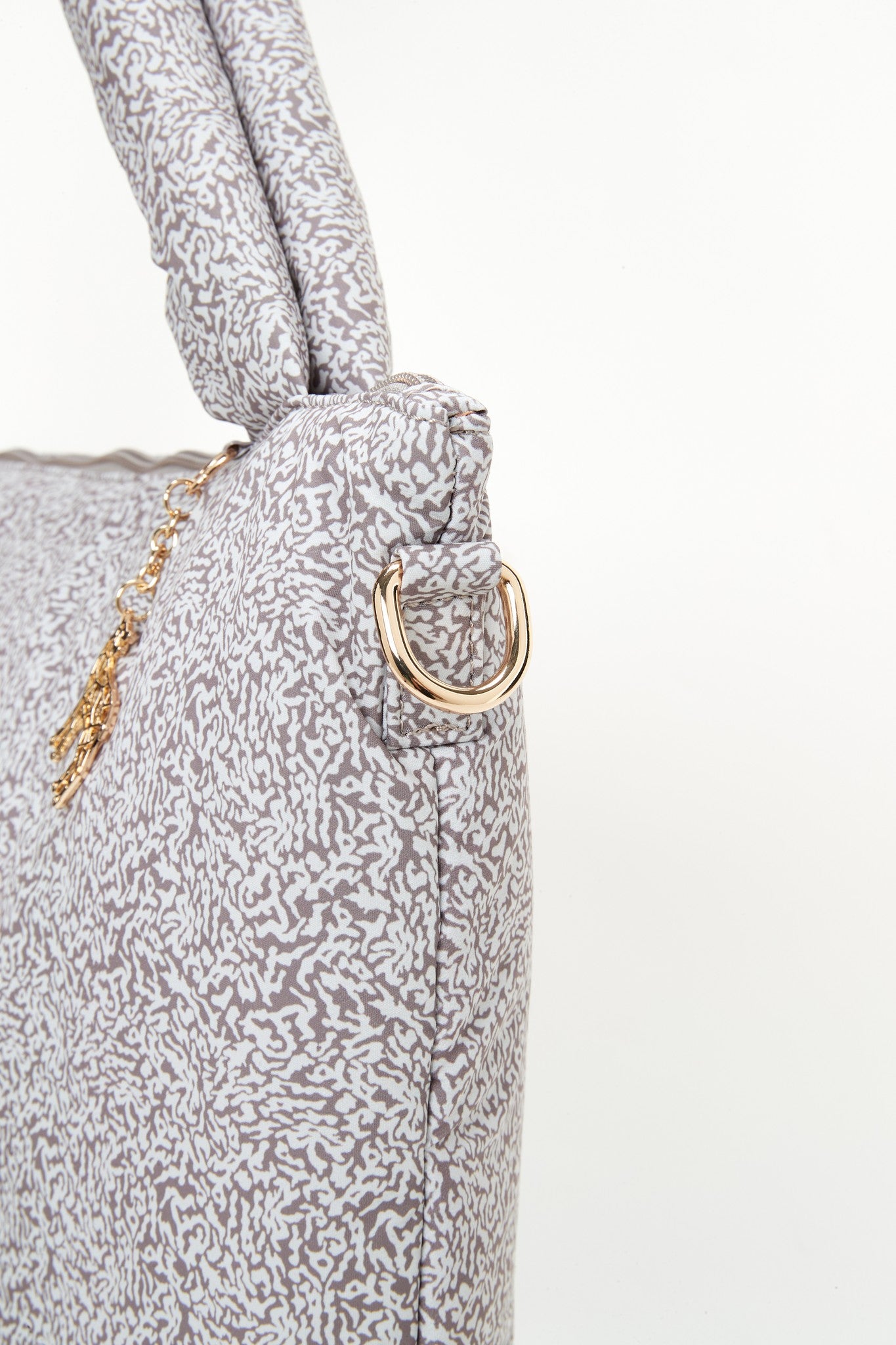 The Lily Tote – Pebble Path