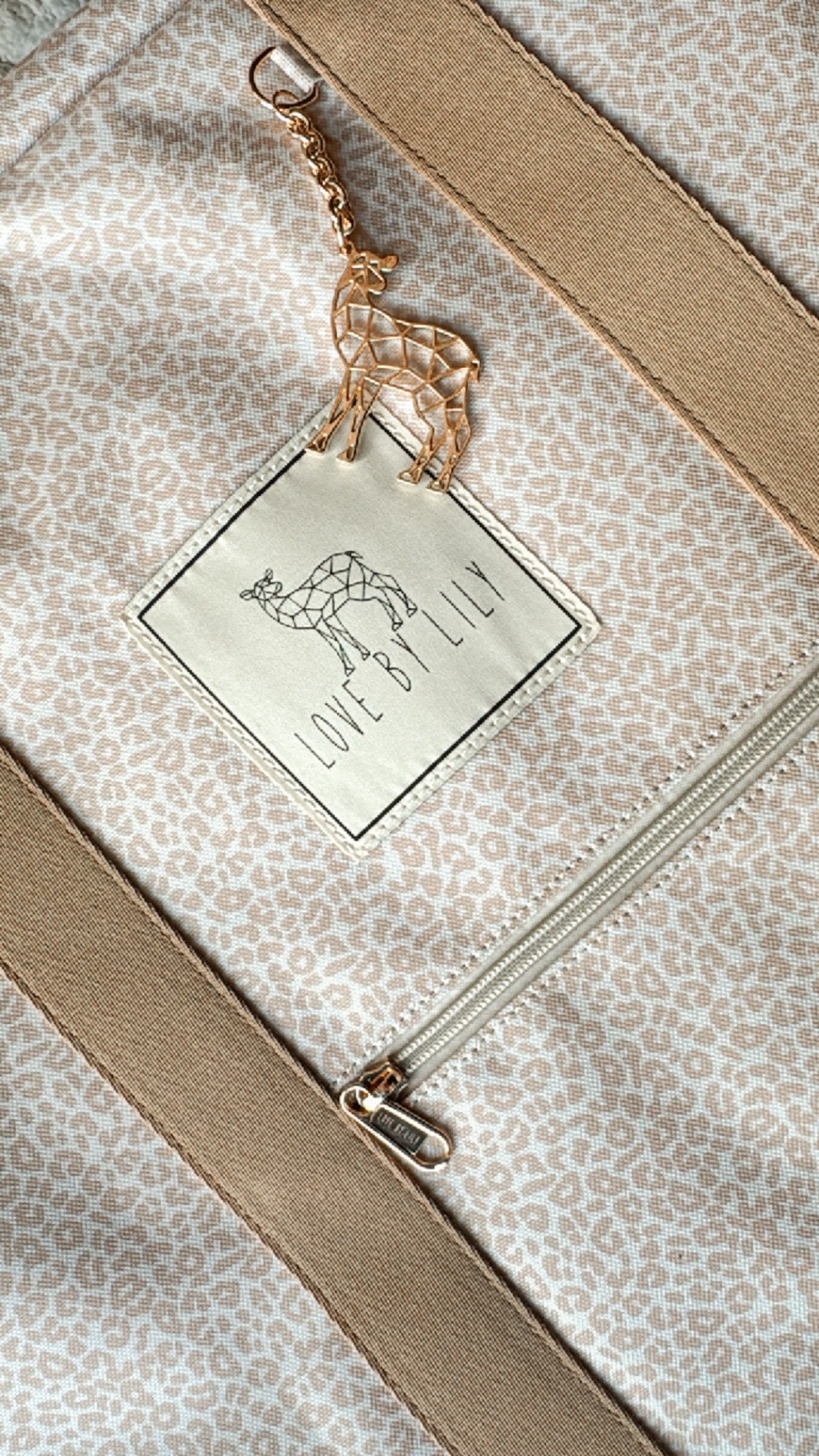 PRE-ORDER Travel Mom Bag - Latte Leopard