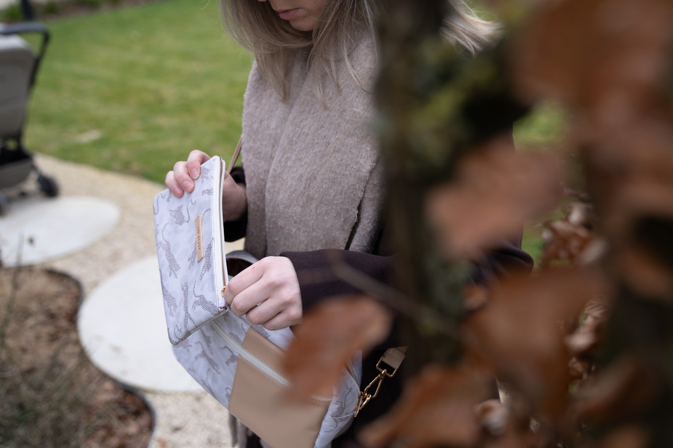 The Lily Pouch – Beige Panther