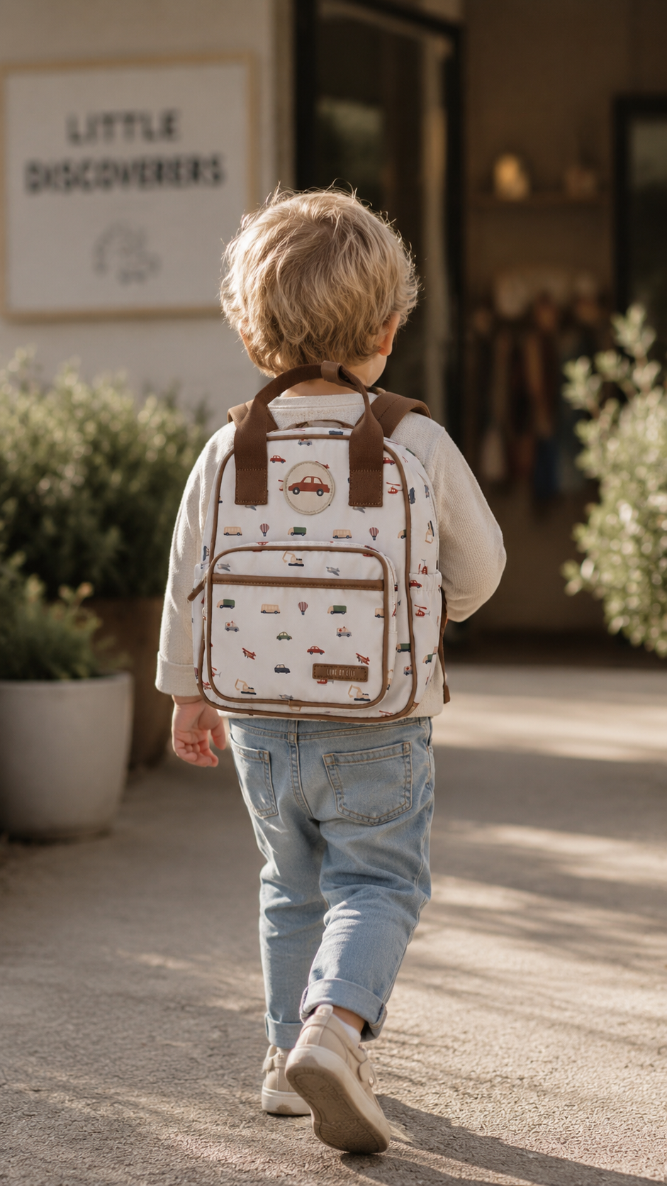 The Explorer – On the Road