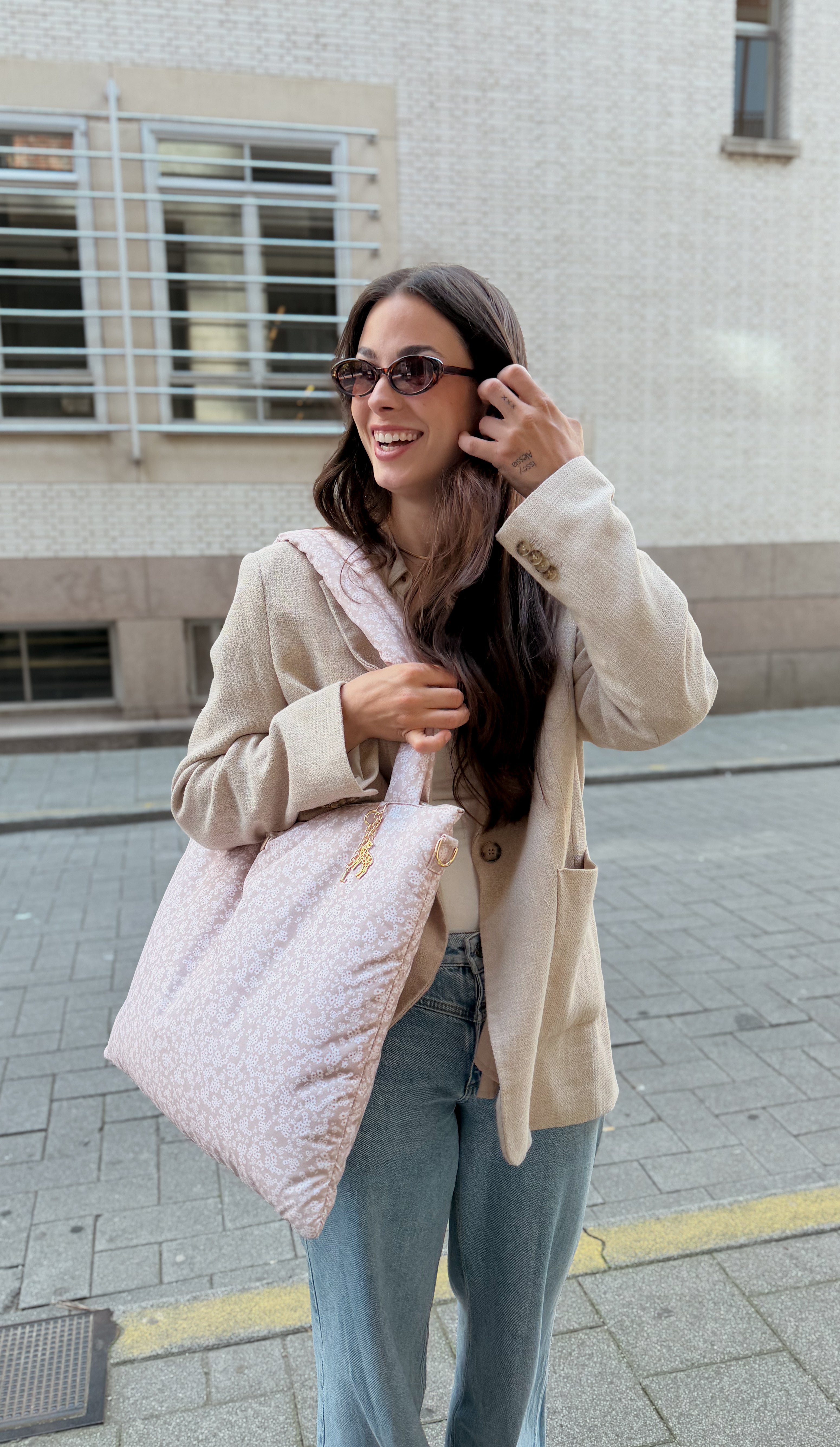 The Lily Tote – Little Daisies