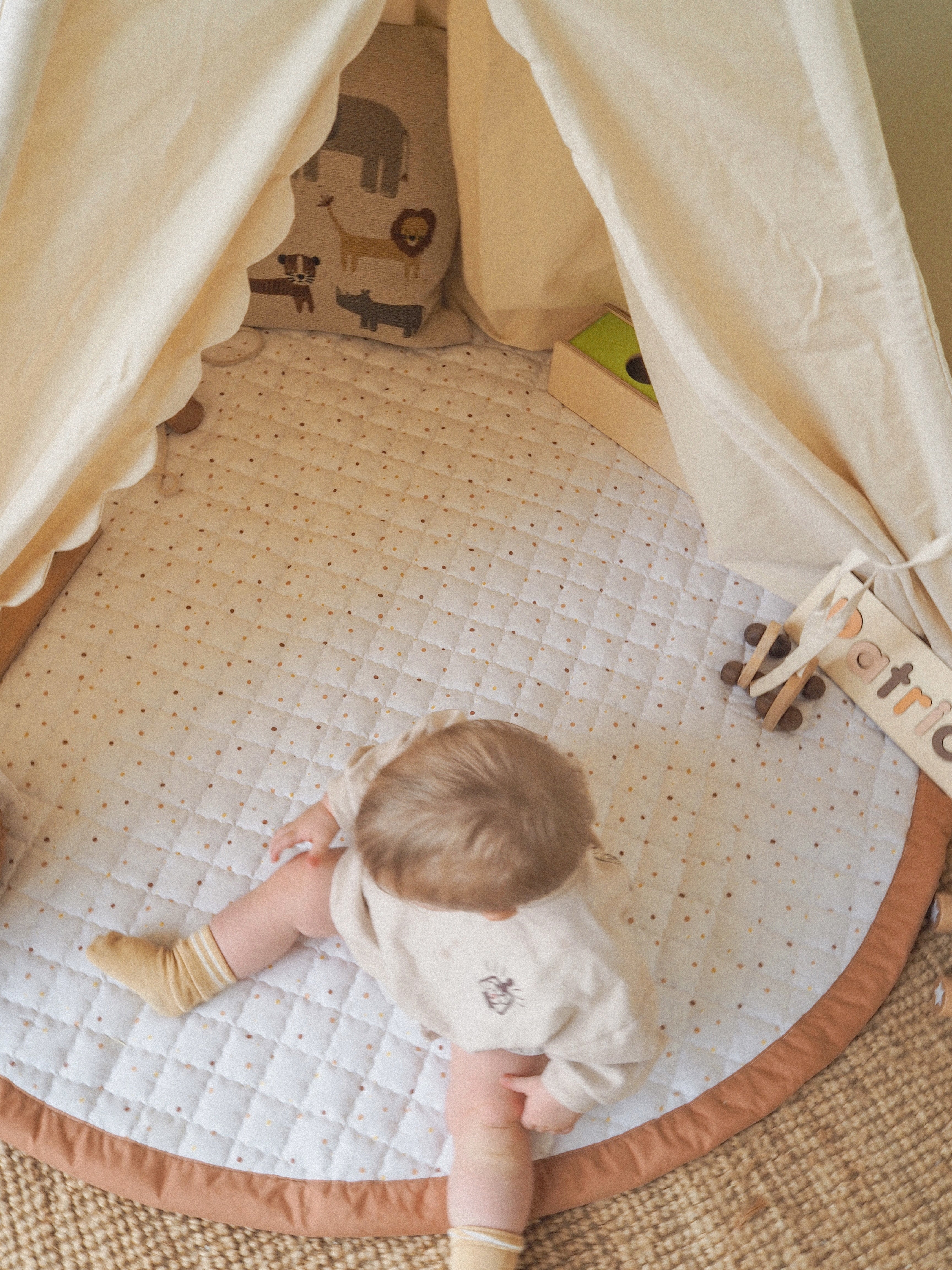 Rond Goldmine speelkleed met zachte stof voor dagelijks gebruik.