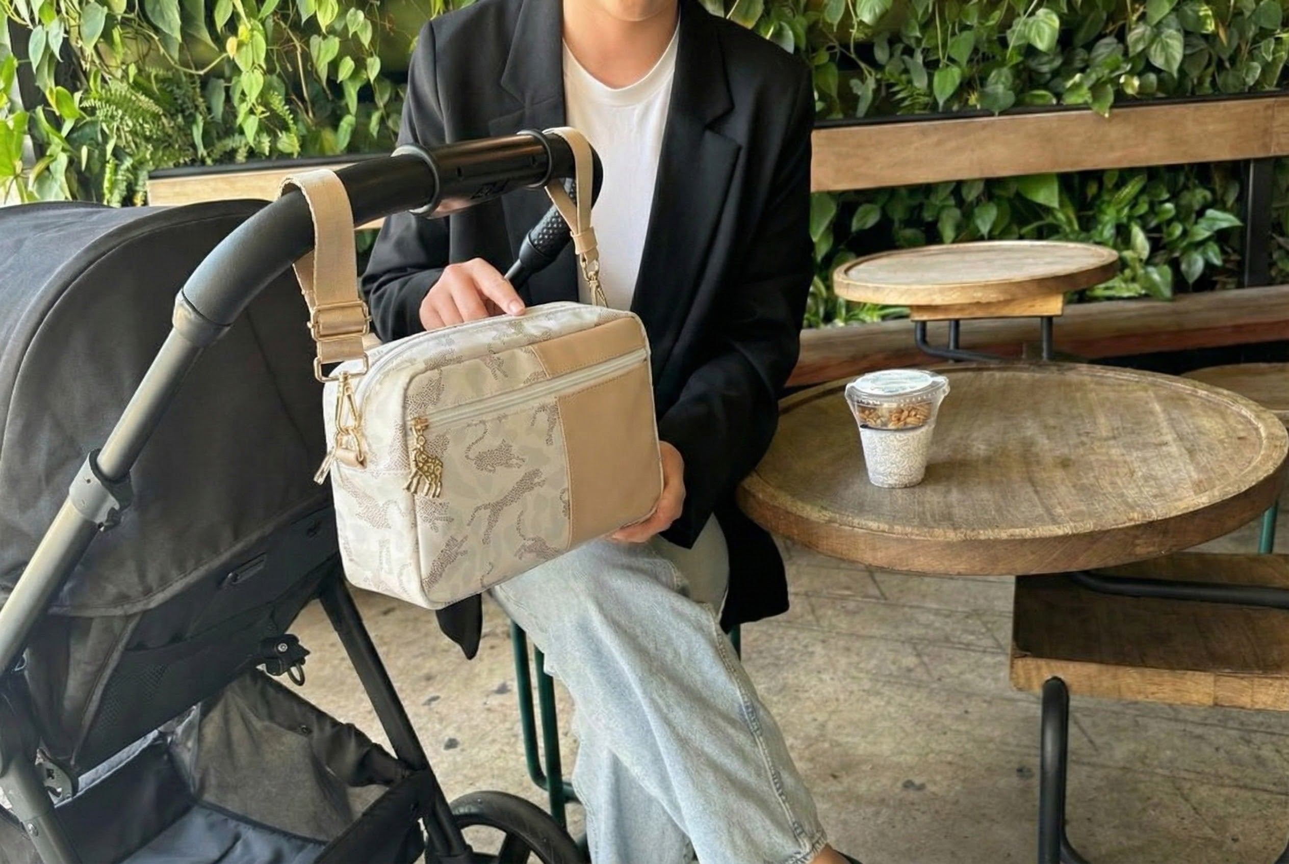 The Lily Pocket – Beige Panther