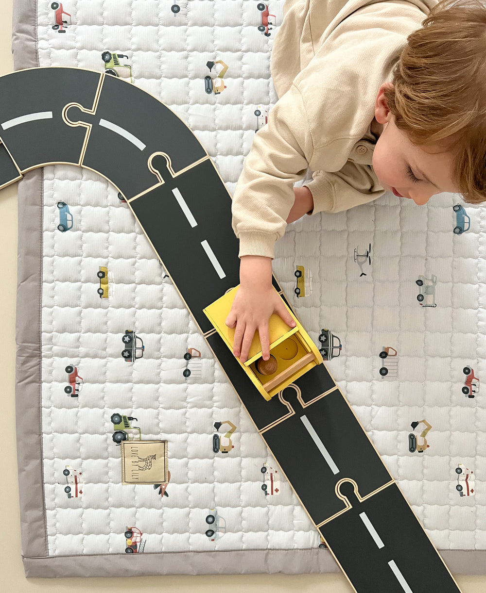 Een stoer speelkleed voor kleine ontdekkingsreizigers met grote dromen.