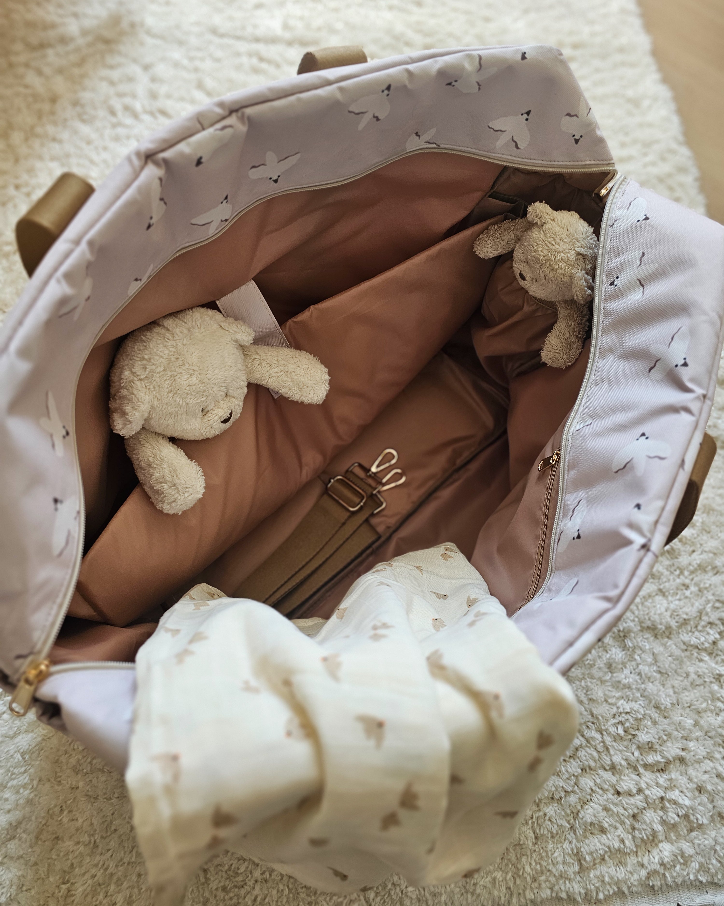 Grote mom bag Birds met speelse print van vogels, ideaal voor dagelijks gebruik.