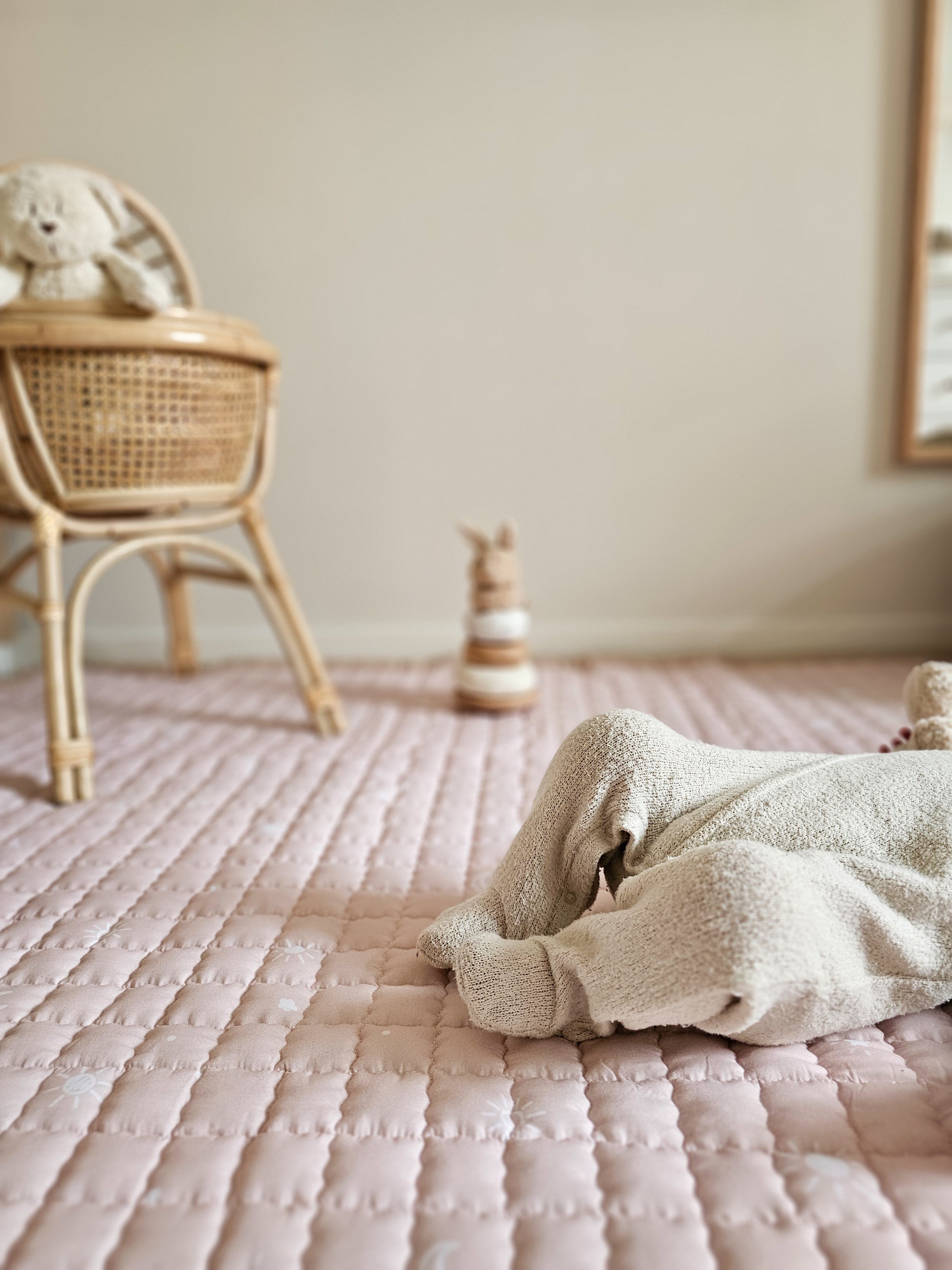 Rond Rosy Sky speelkleed met comfortabel oppervlak voor baby’s.