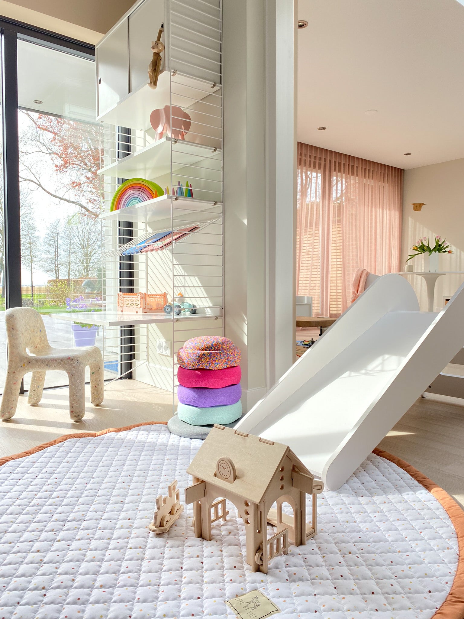 Rond Goldmine speelkleed met comfortabel oppervlak voor baby’s.