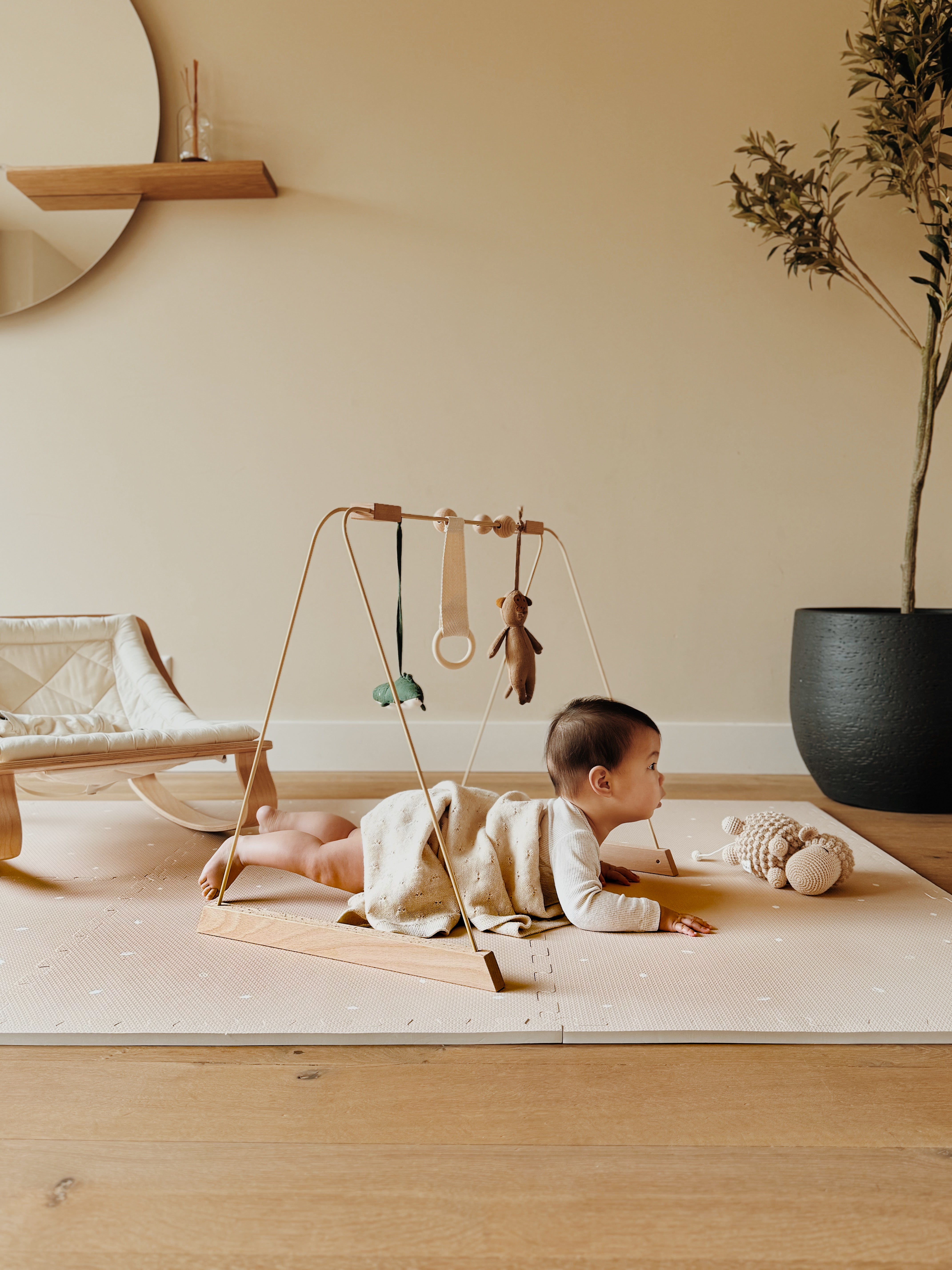 eige puzzel speelmat met zacht design. Vanaf 0 maanden, CE & REACH gecertificeerd en vrij van schadelijke stoffen. Perfect voor babykamers.