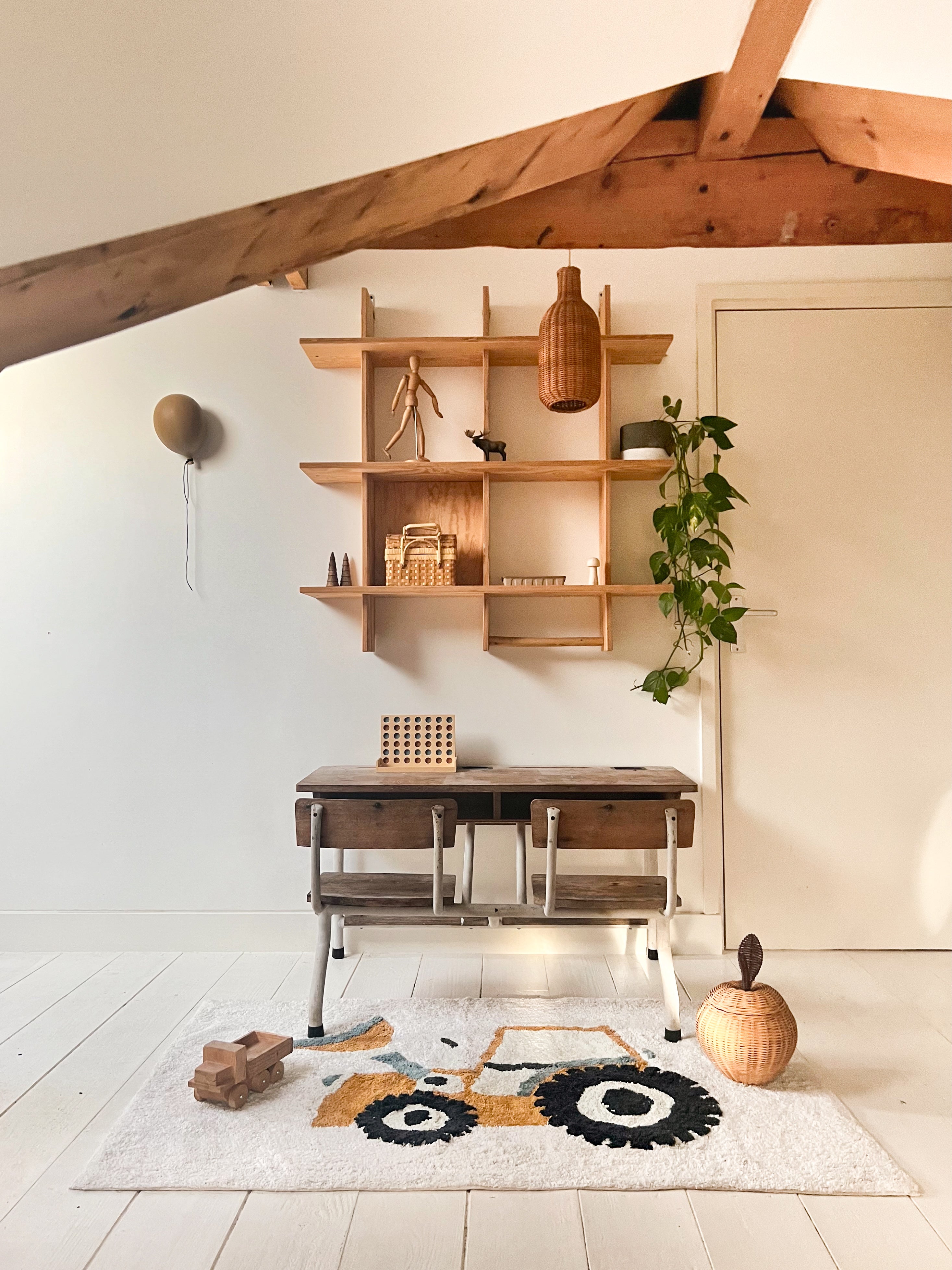 Vloerkleed met traktor design perfect voor kinderkamer of speelkamer inrichting