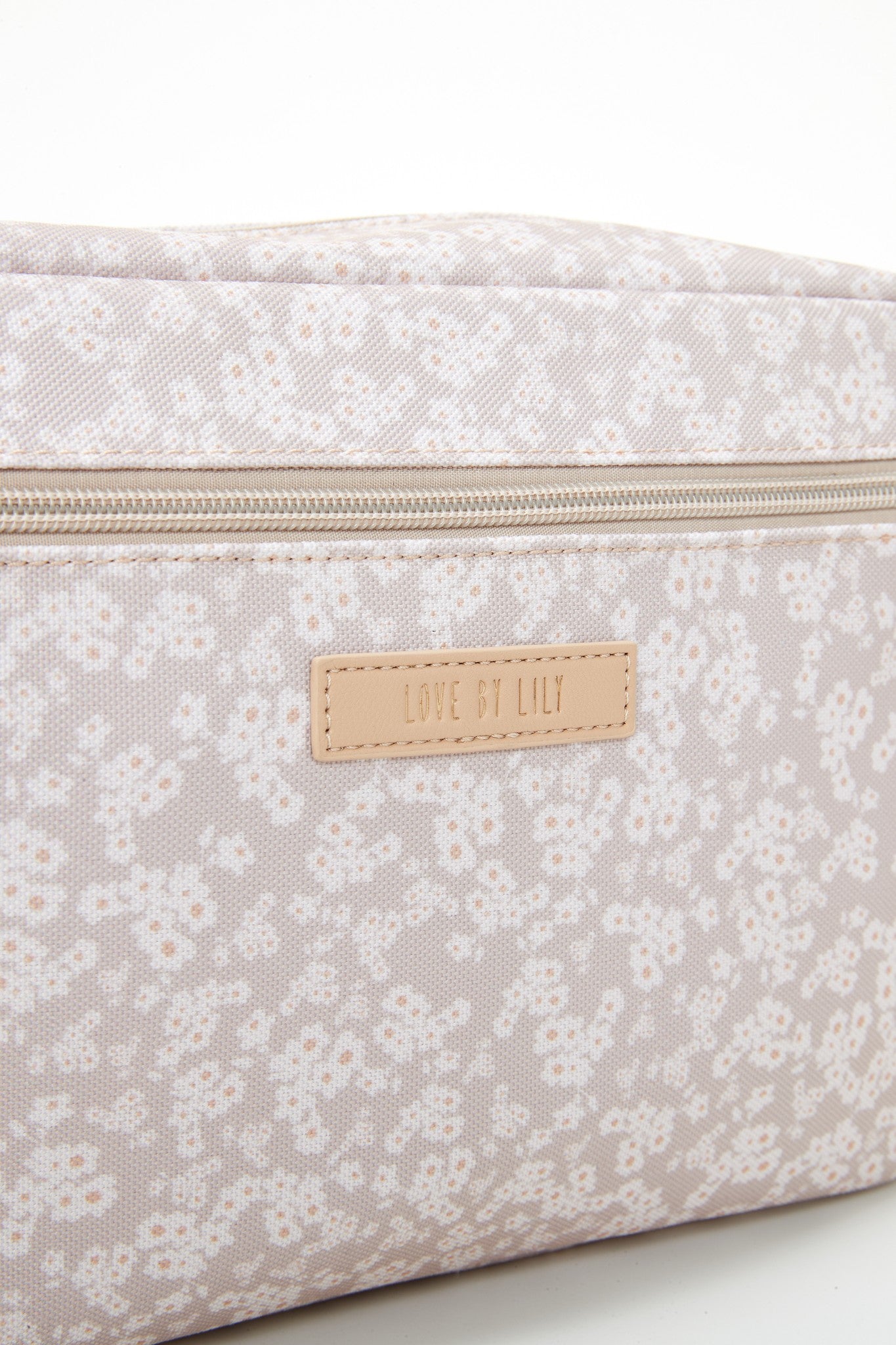 The Lily Pocket – Little Daisies