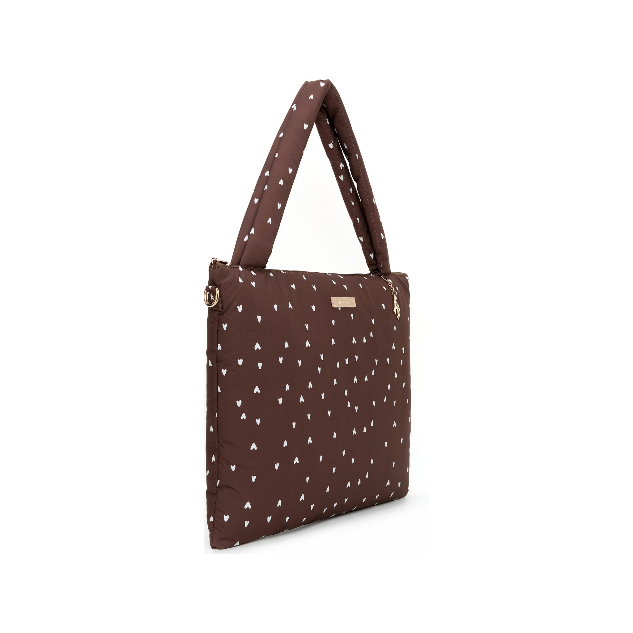 The Lily Tote luiertas van Love by Lily in Deep Amour hartjesprint, driekwart aanzicht op witte achtergrond
