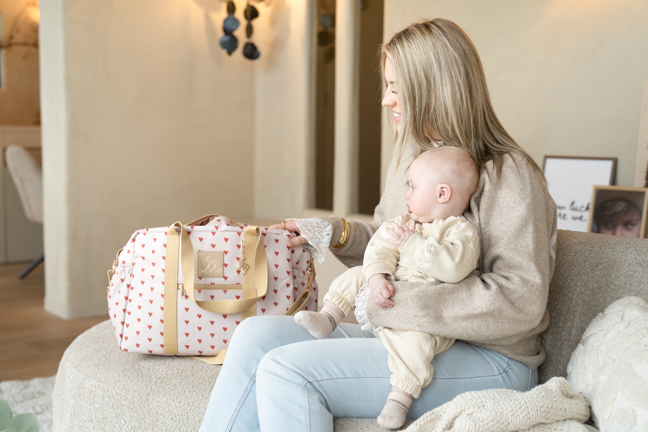 The Lily Daily – L’Affaire