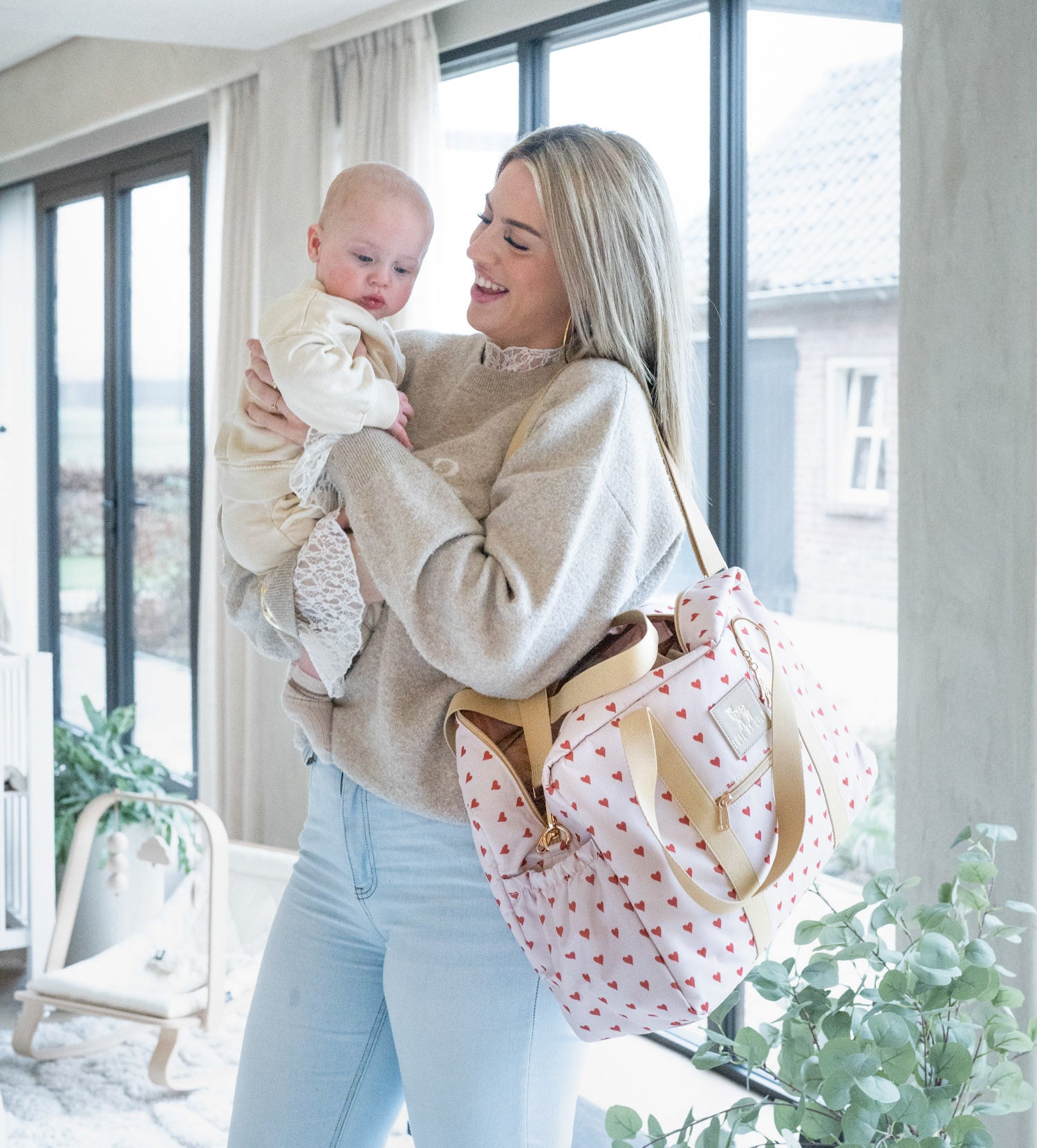 The Lily Daily – L’Affaire