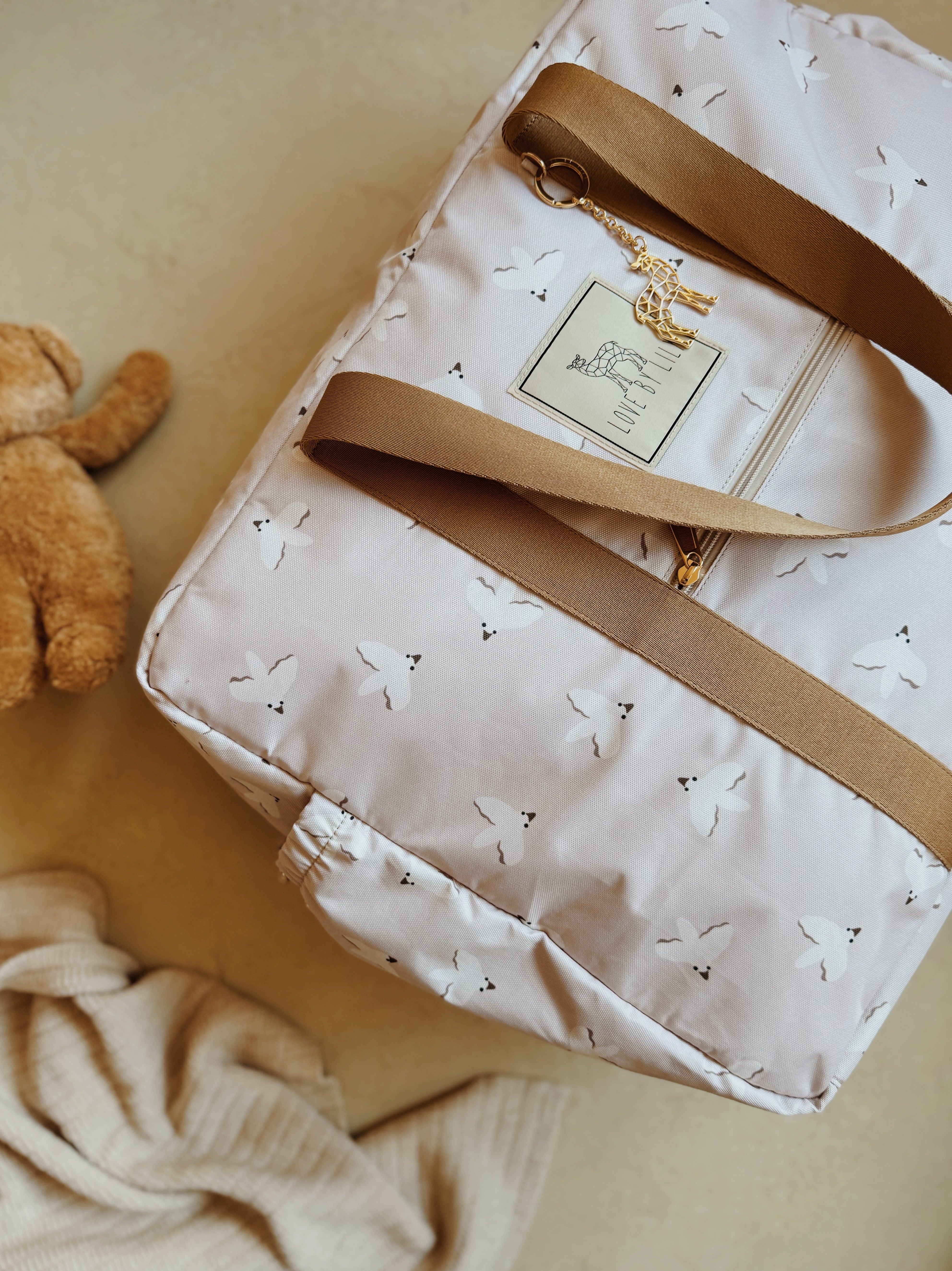 Ruime en duurzame mom bag Birds, ideaal voor reizen en uitstapjes.
