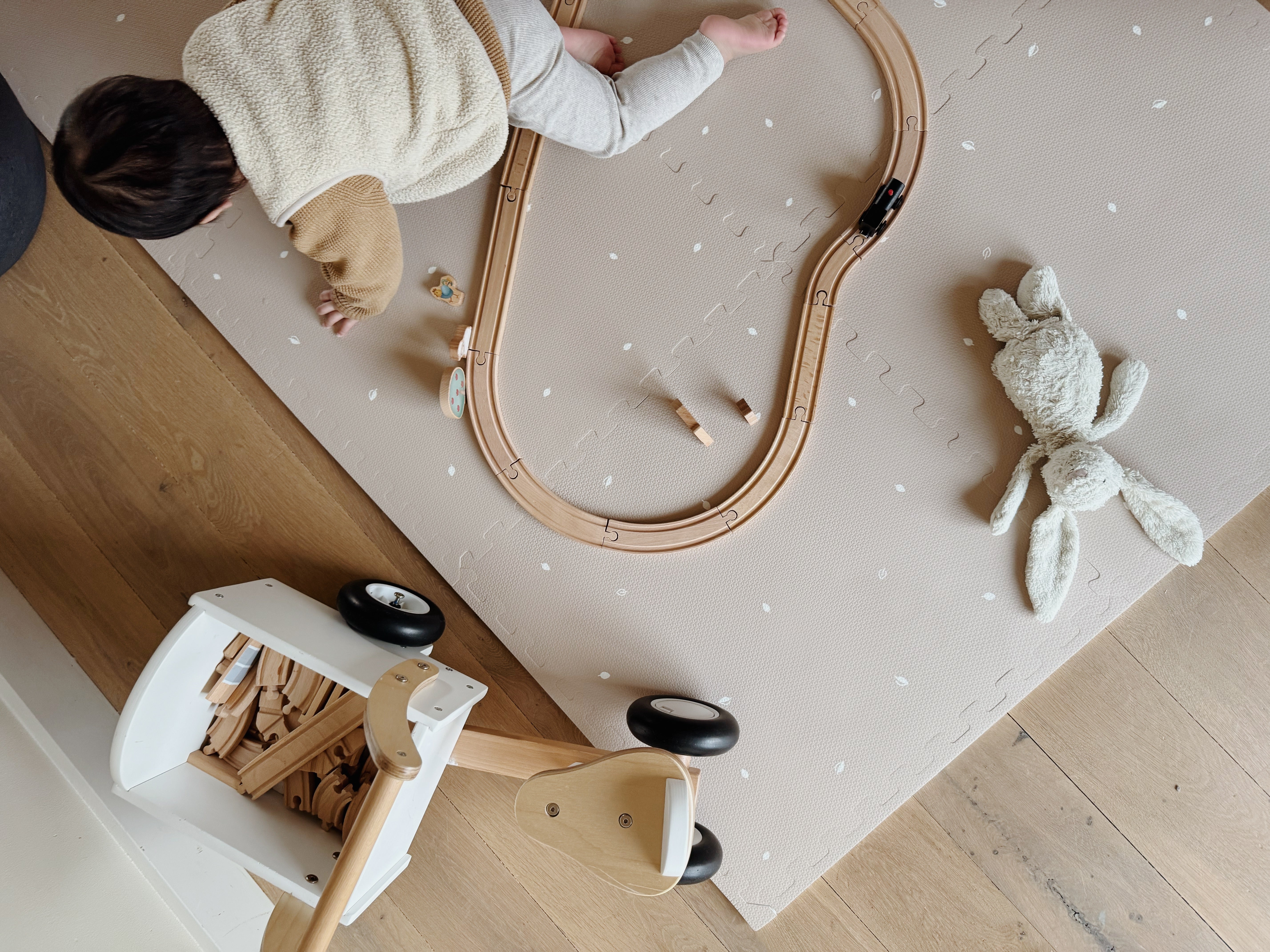 Foam puzzelmat Sand met zachte demping voor veilig spelen.