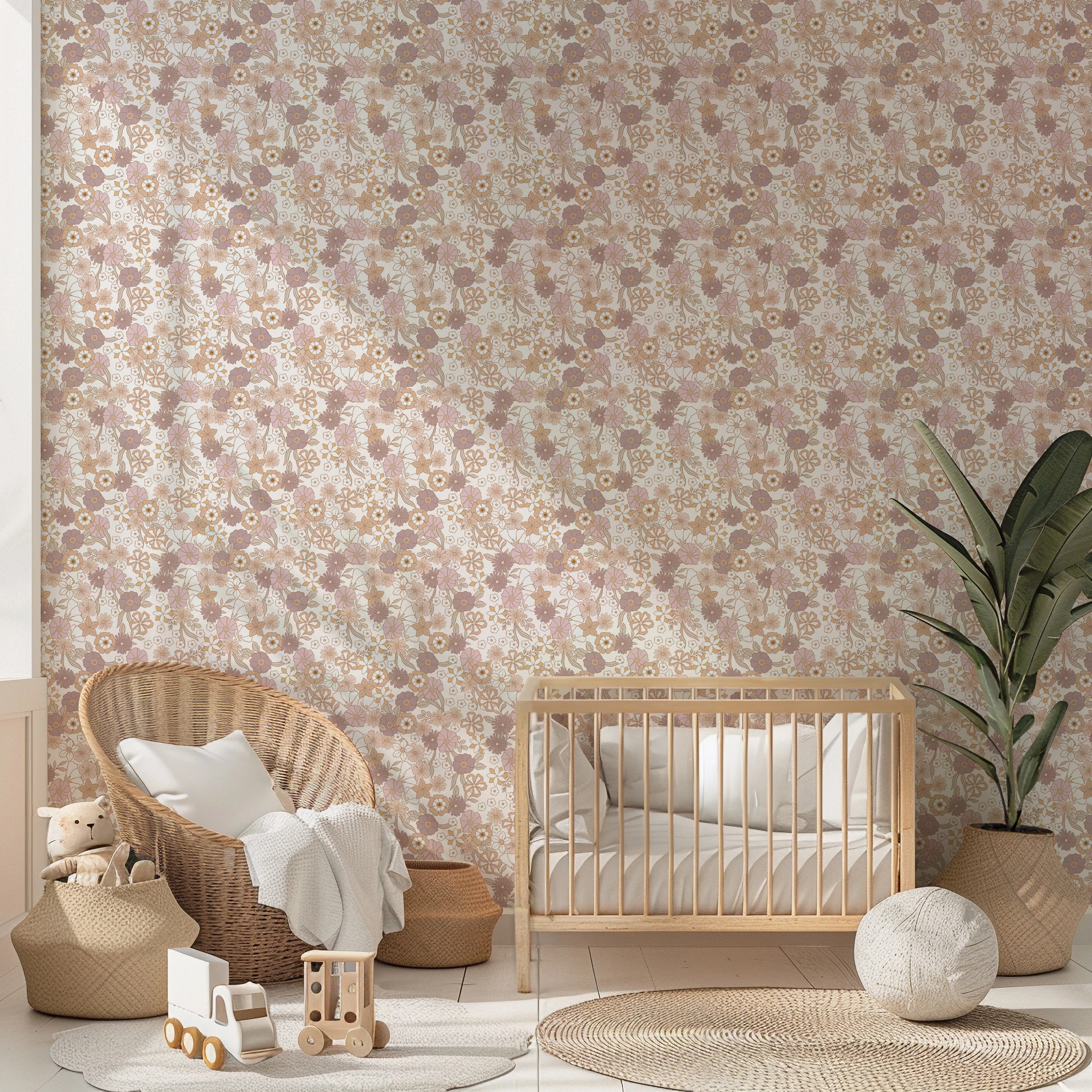 Flowerfarm – Blush wallpaper met subtiele bloemenprint in roze tinten, een dromerige basis voor meisjeskamers.