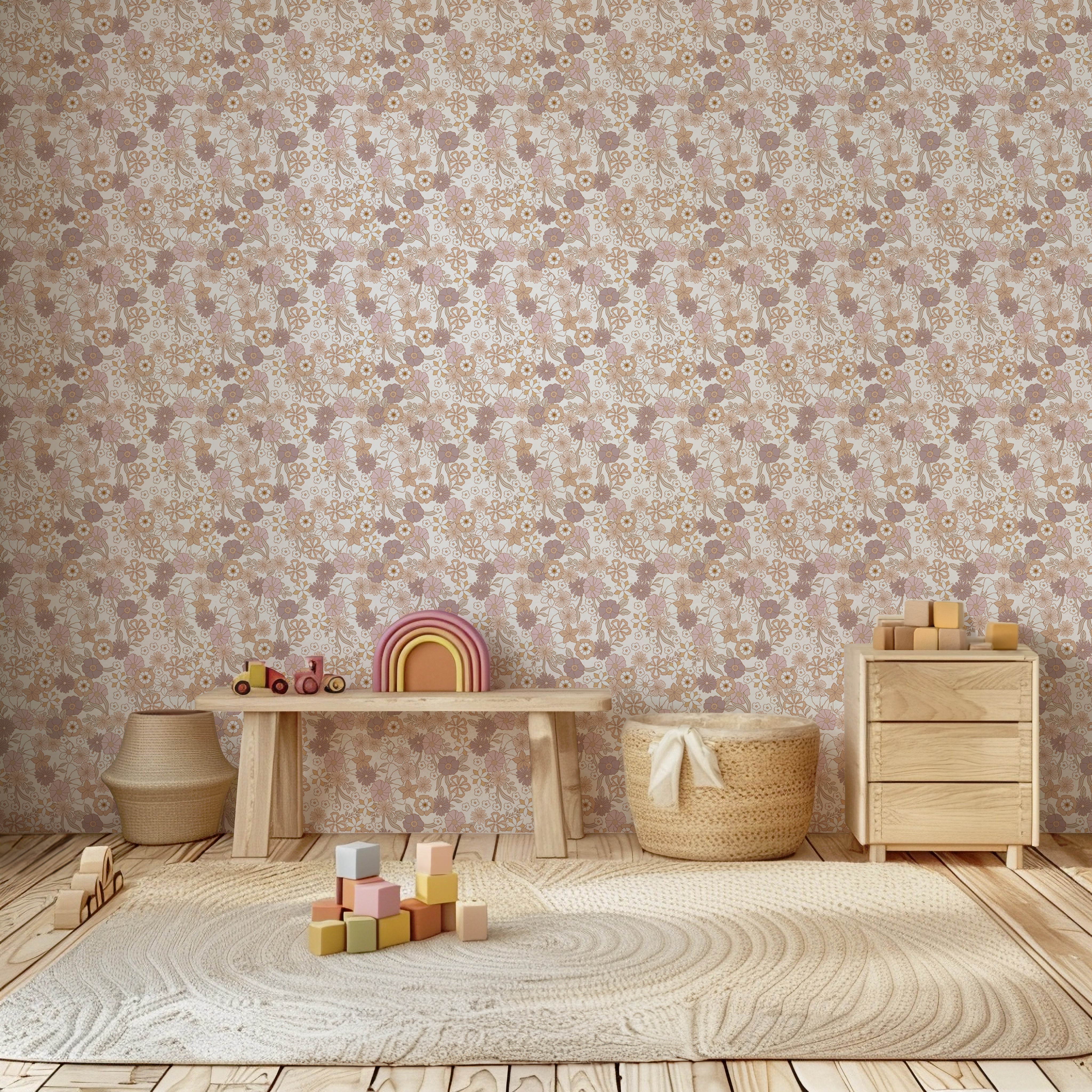 Zacht bloemen behang Flowerfarm – Blush in lila-roze tinten, perfect voor meisjeskamers en babykamers met een romantische uitstraling.