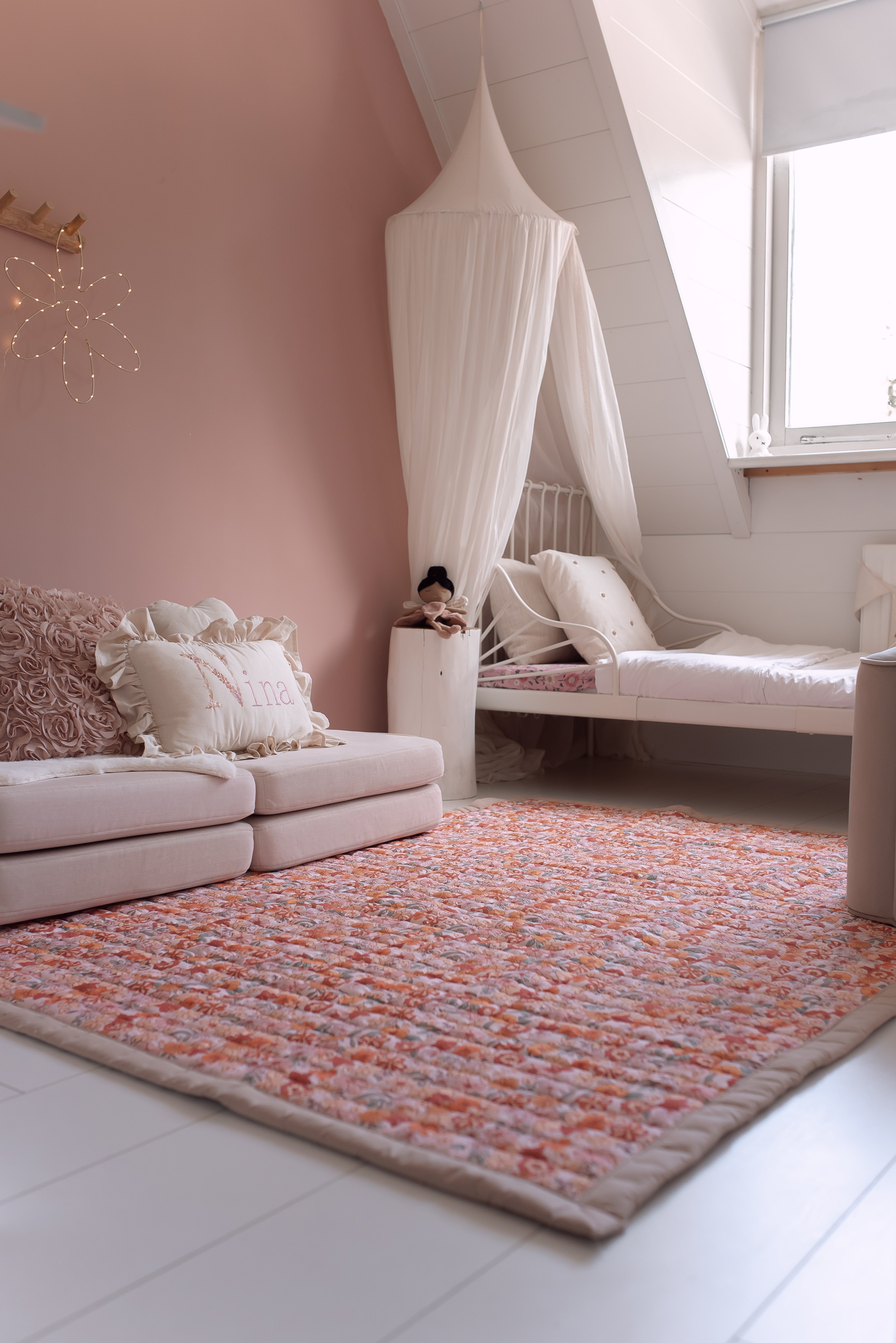 Wasbaar baby speelkleed Flowerfarm – bloemen design met anti-slip