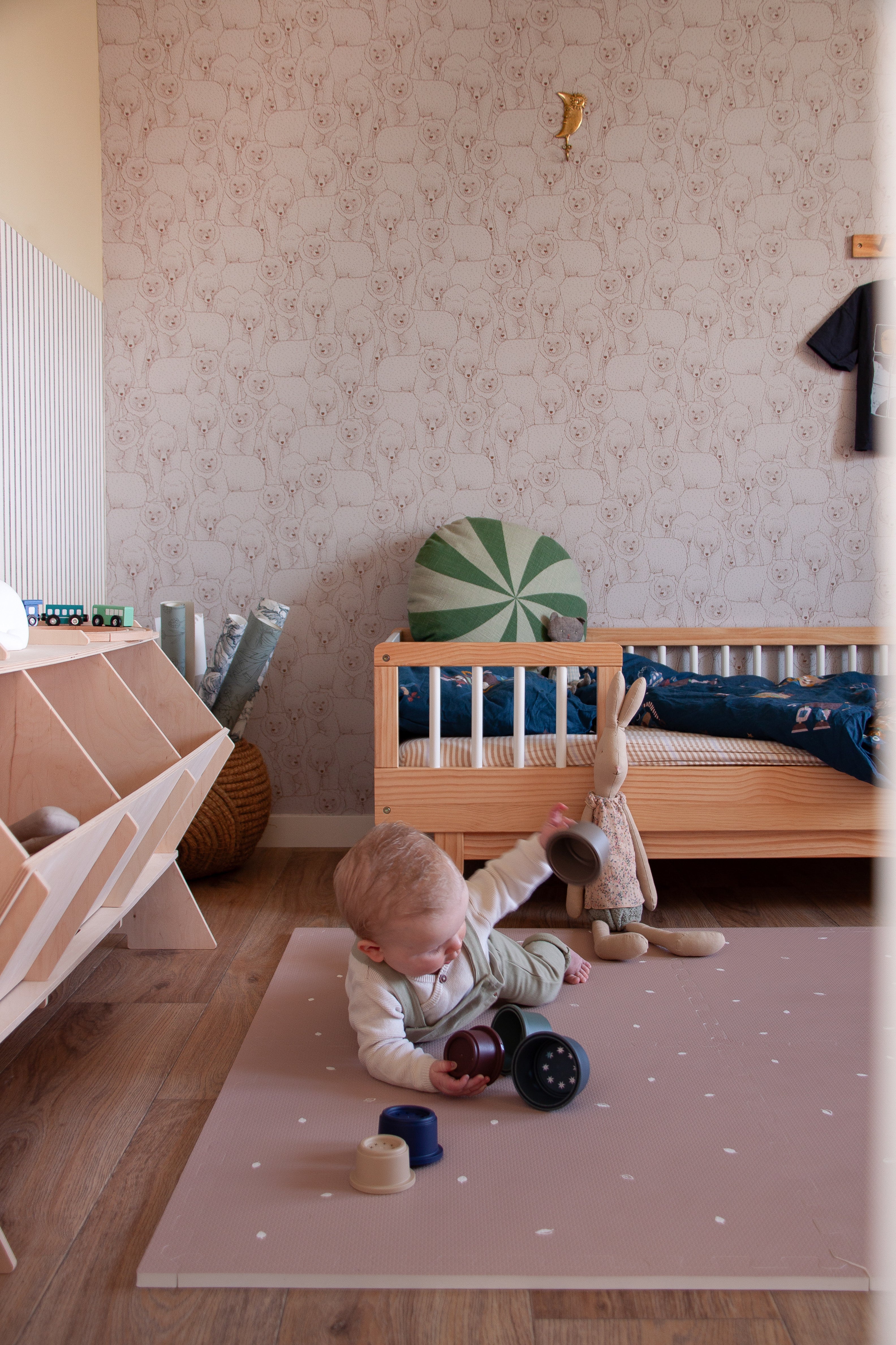 Rustige puzzelmat Mystic Mauve met harmonieuze kleuren voor spel en ontspanning.
