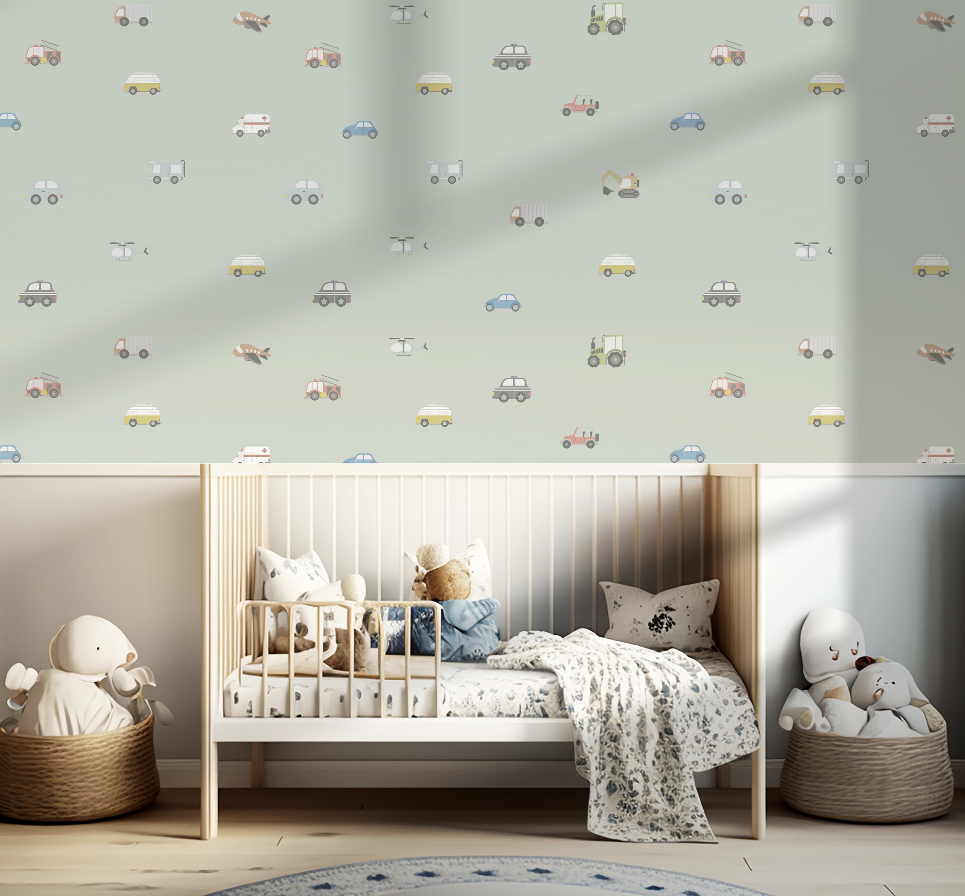 Groen behang met vliegtuigen, helikopters en auto’s. Een vrolijk ontwerp voor een jongens babykamer of speelse kinderkamer.