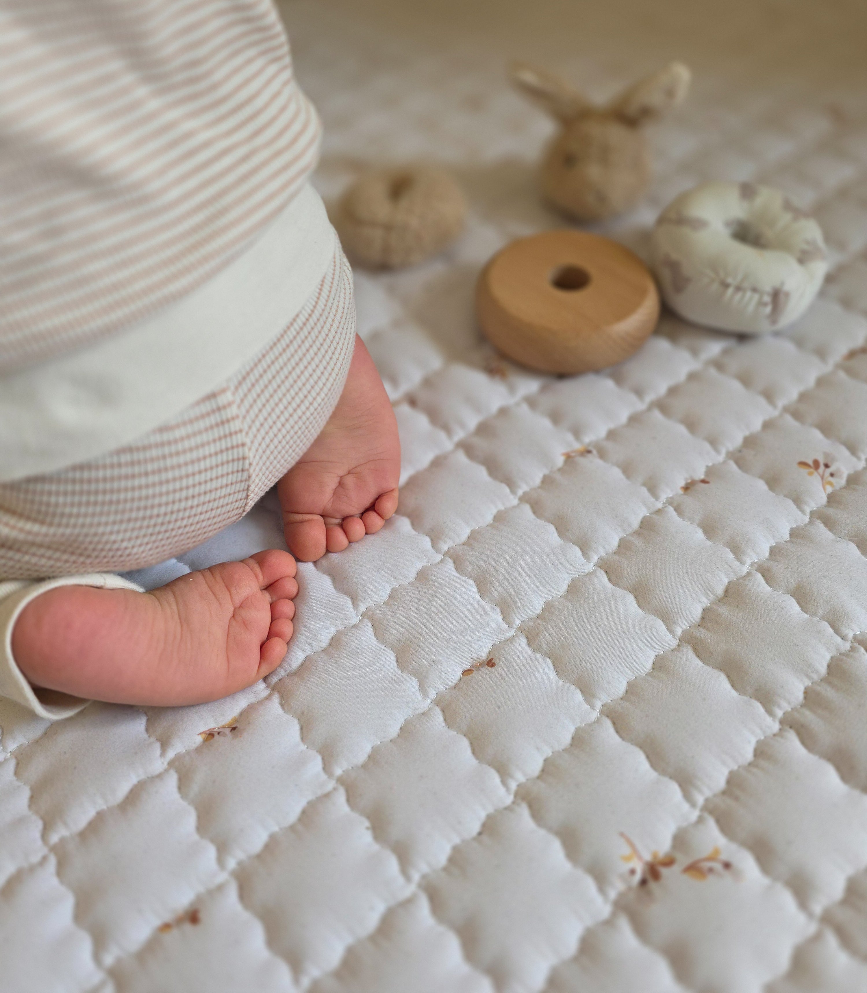 Wasbare ronde baby speelmat Spring – bloemetjesprint, baby kamer.