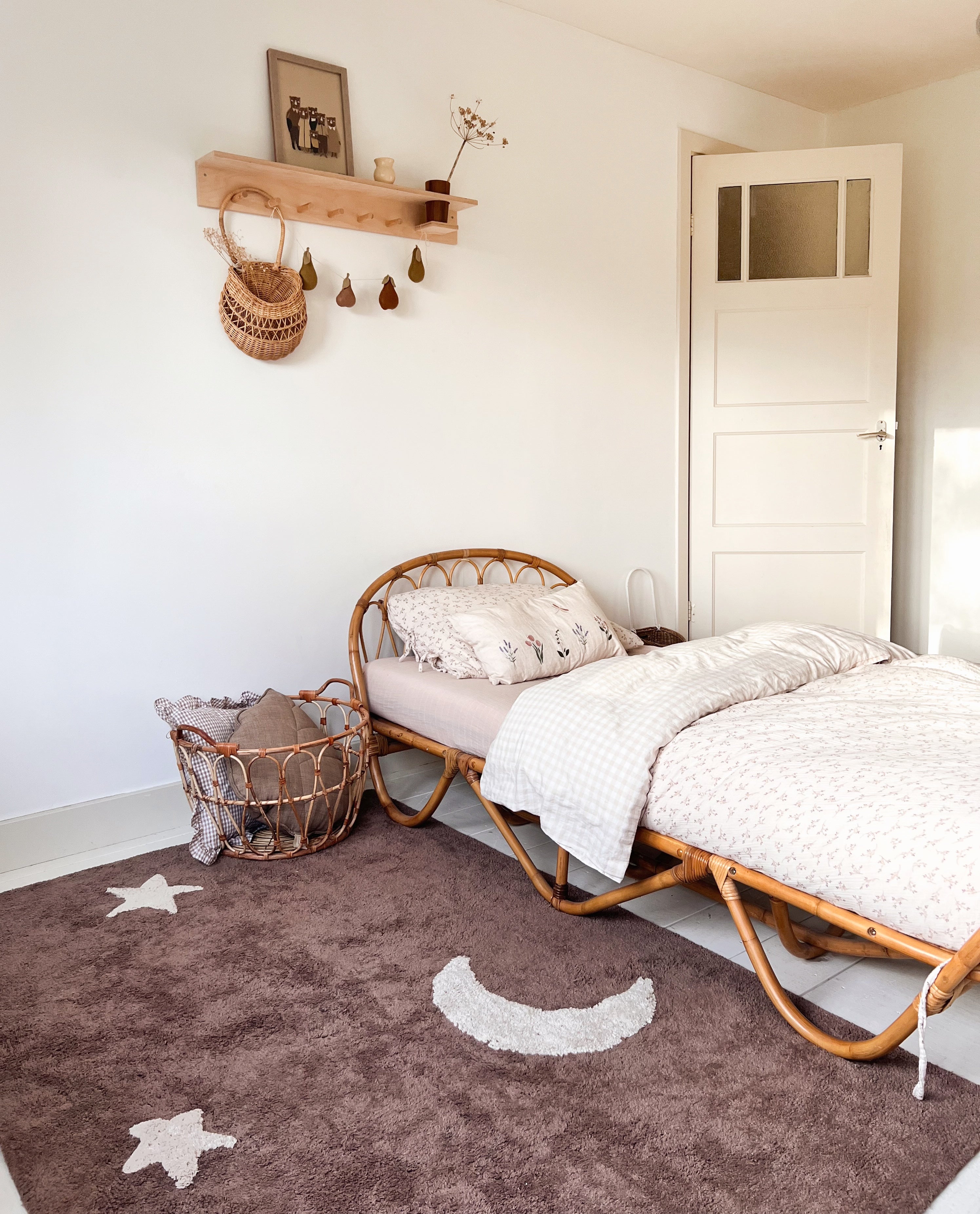 Zacht babykamer kleed roze met maan en sterretjes patroon