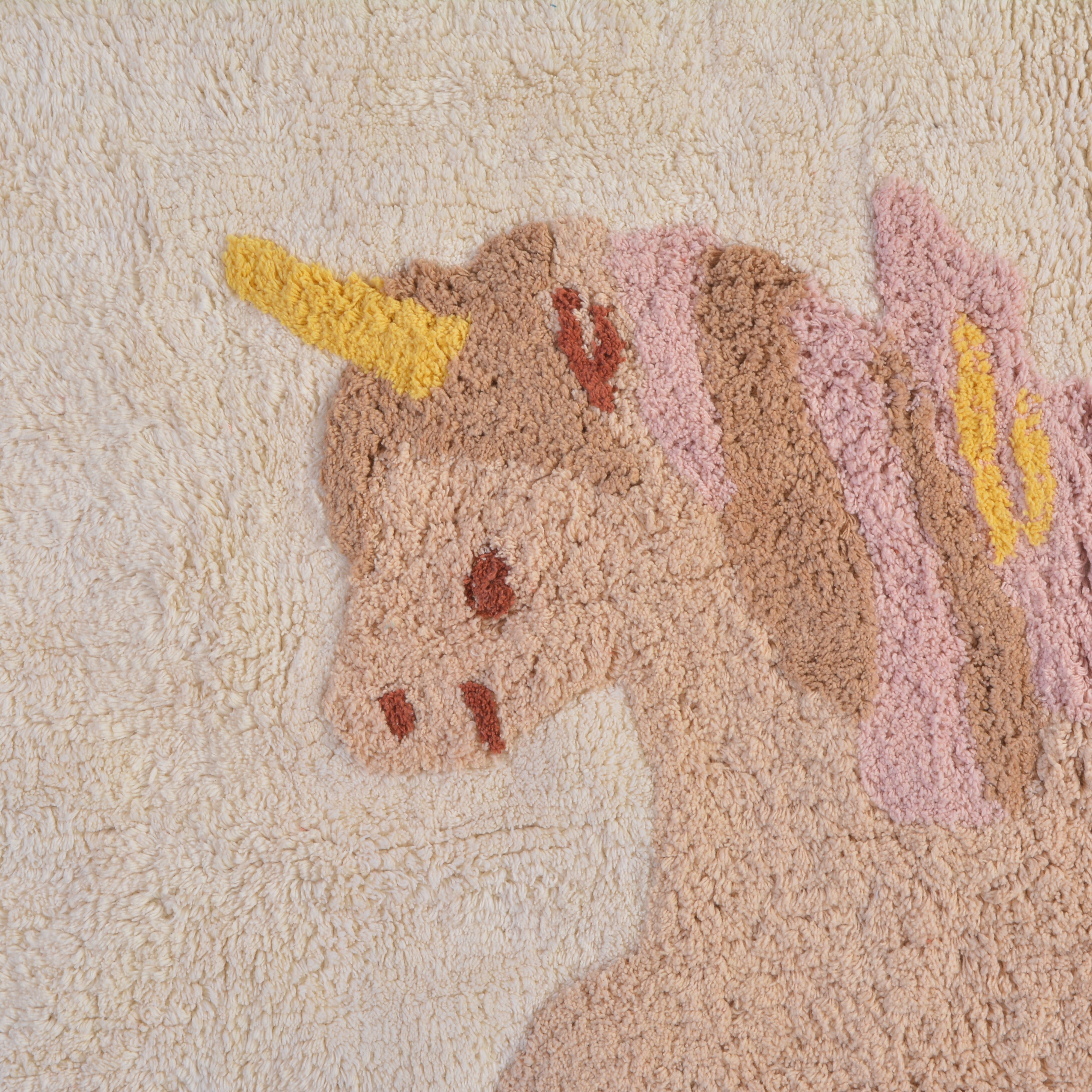 Zacht unicorn vloerkleed met franjes, ideaal voor kinderkamer
