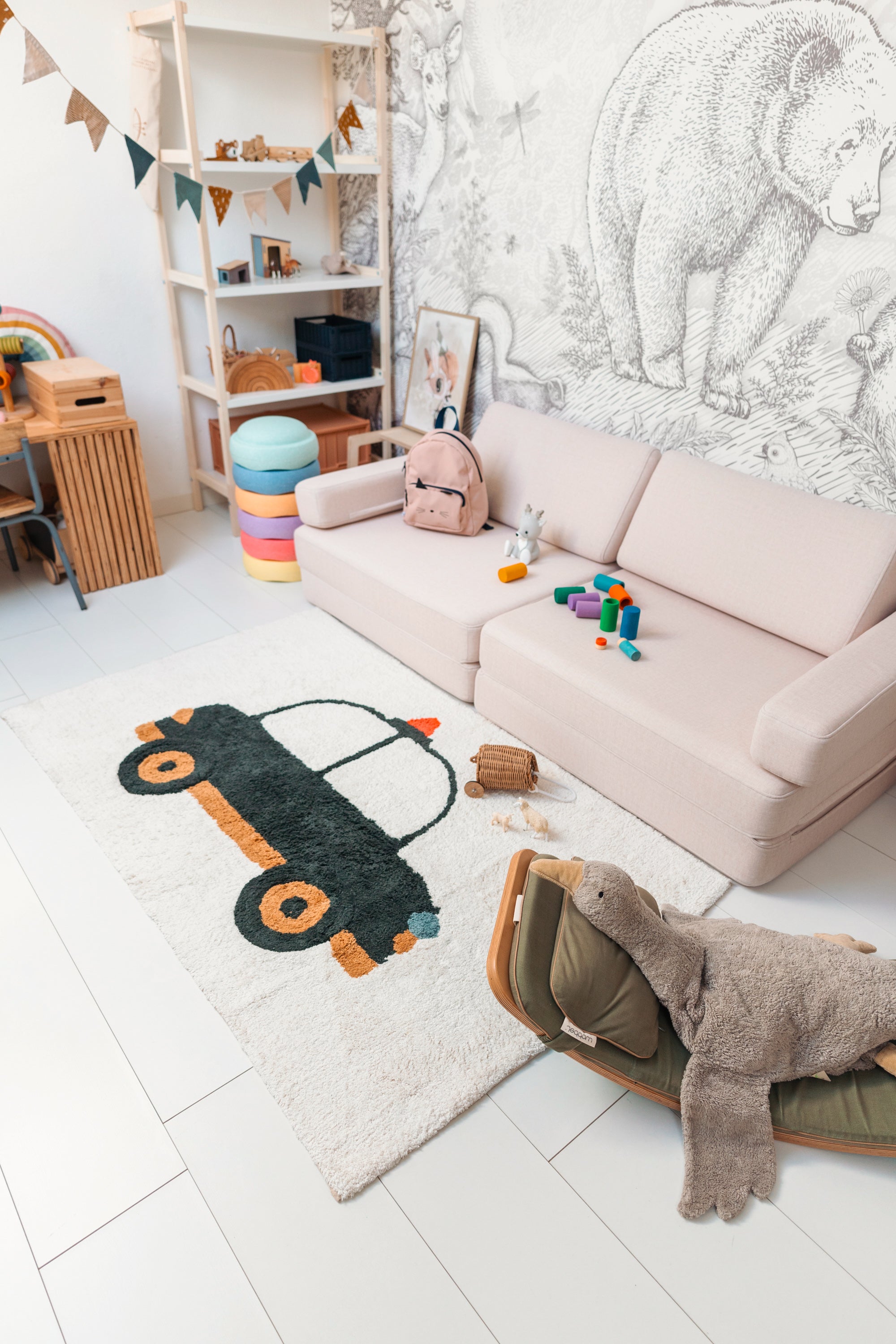 Vloerkleed politieauto beige achtergrond voor babykamer
