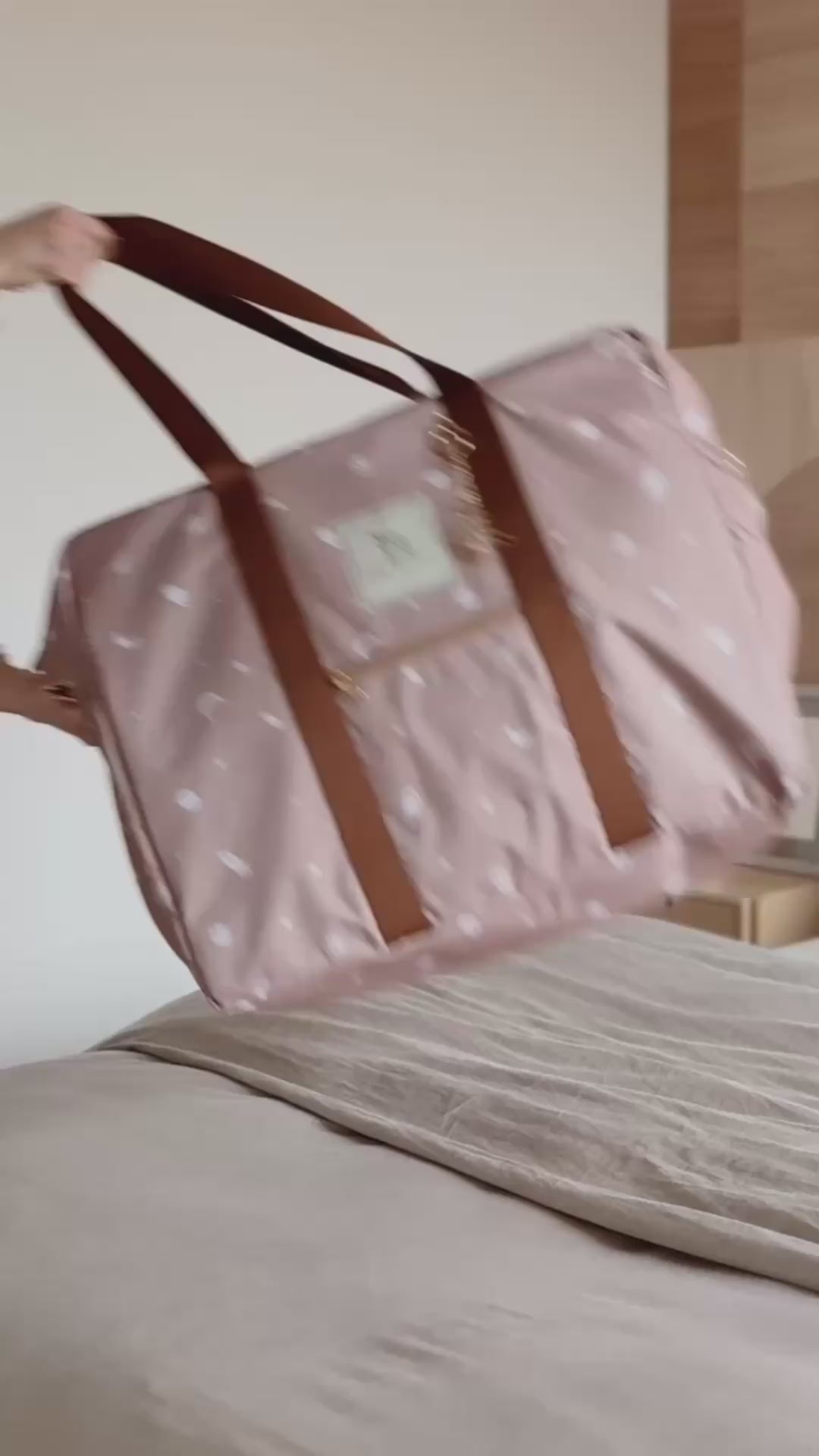 Travel Mom Bag My Universe – ruime luiertas met sterren en planetenprint.