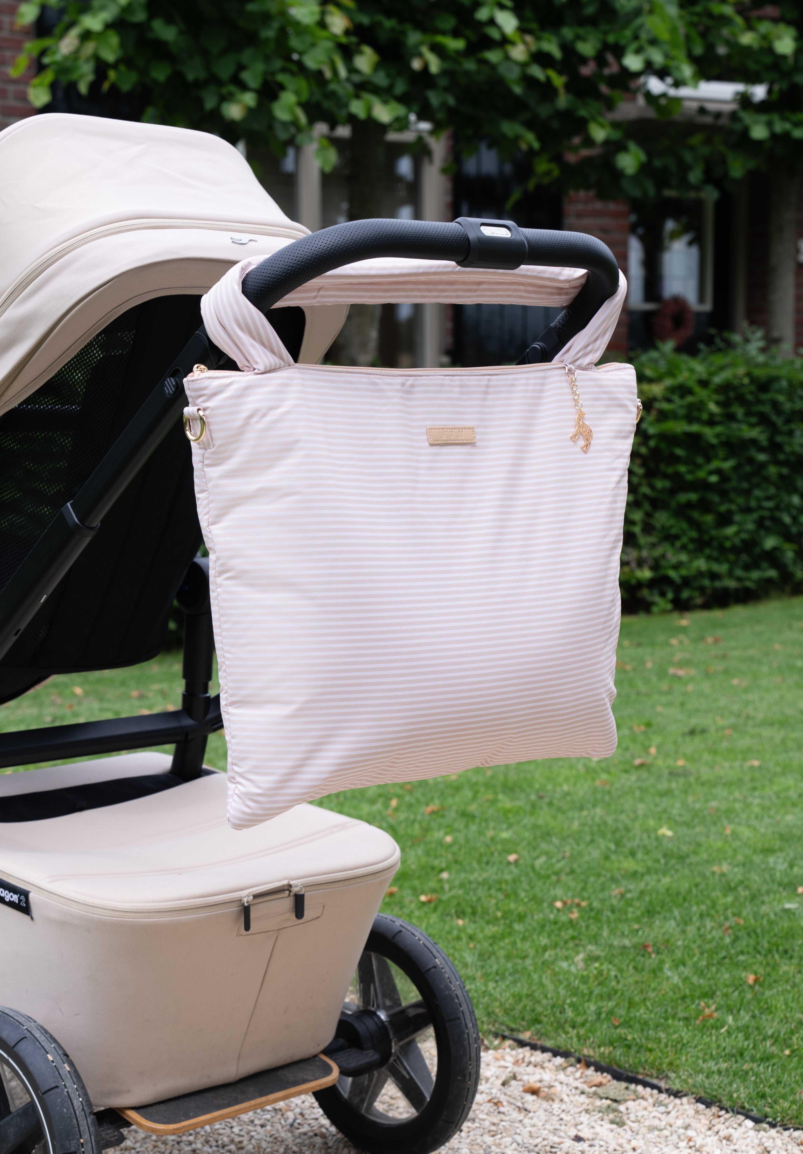 The Lily Tote – Soft Dune