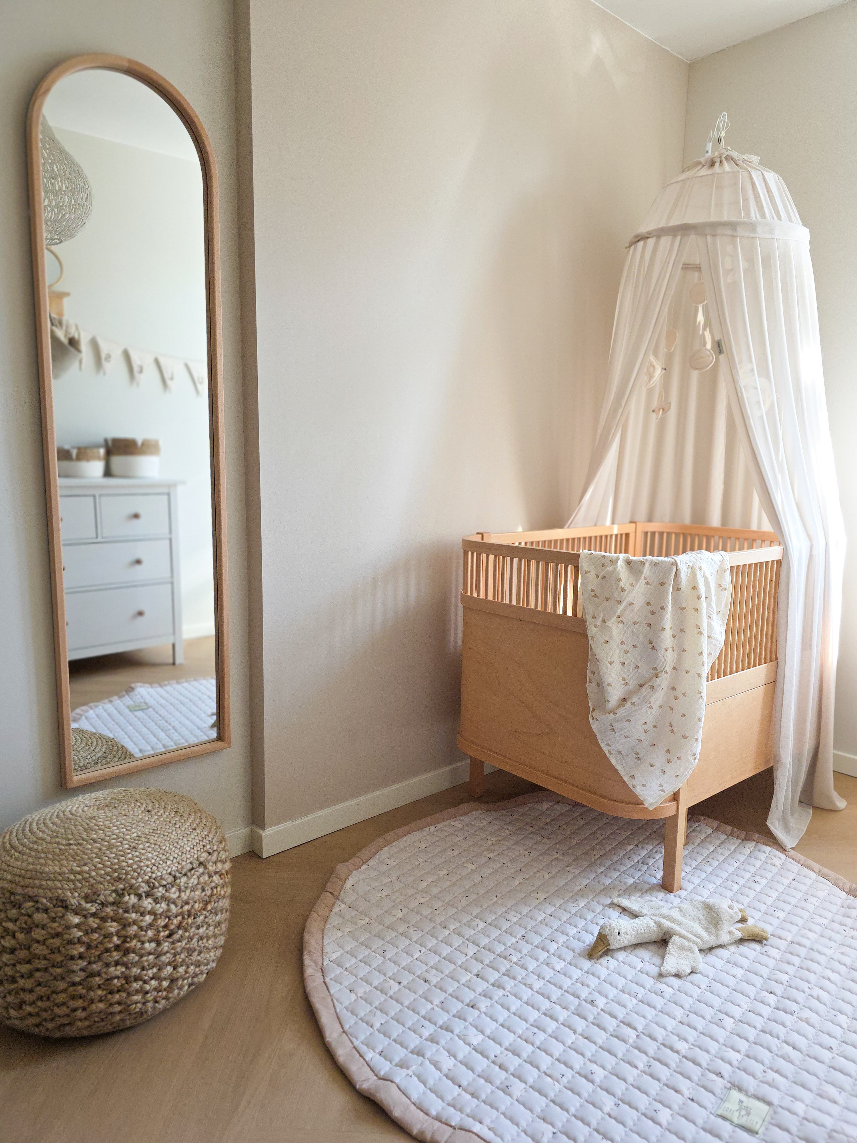 Neutraal unisex speelkleed voor de kinderkamer