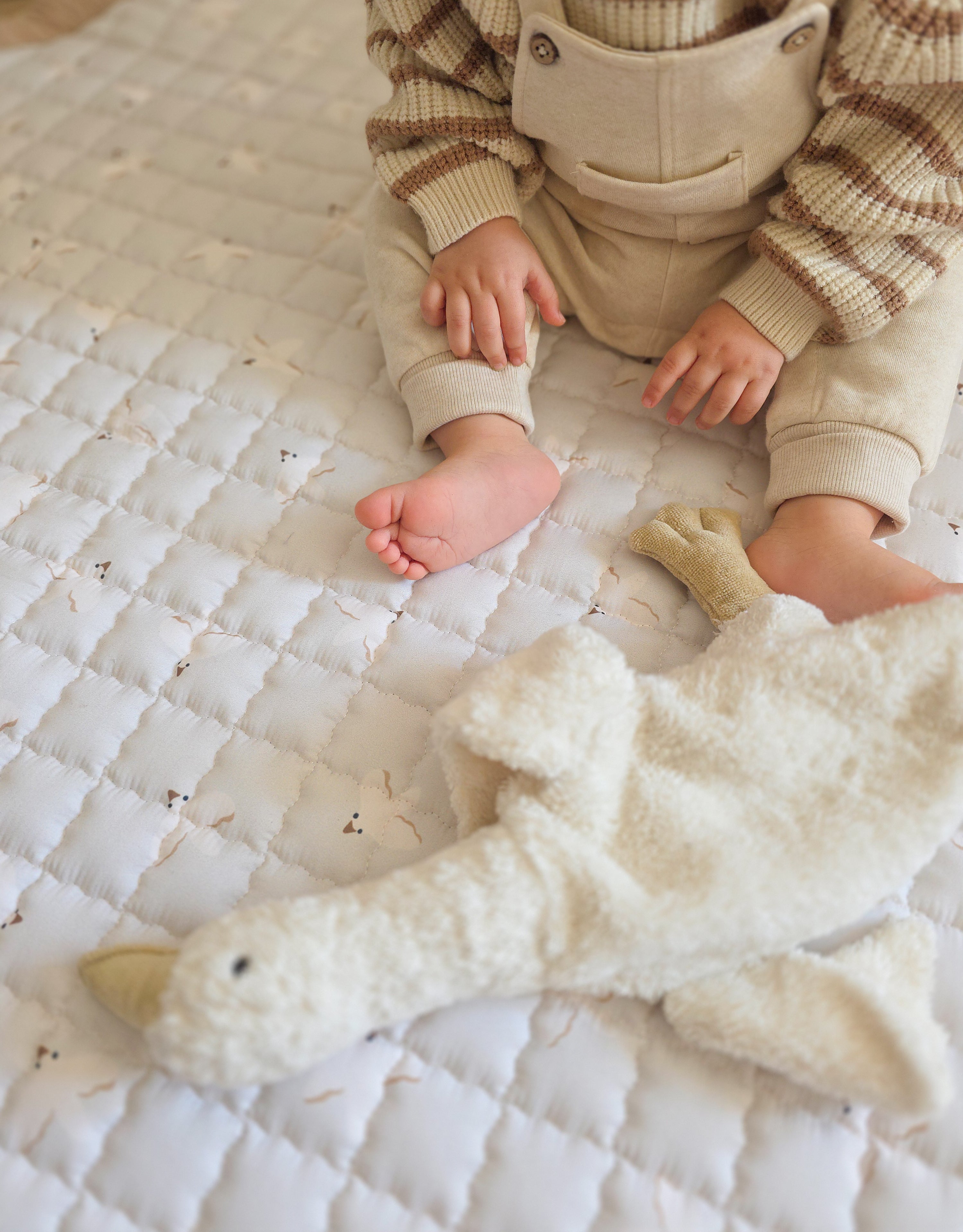 Love by lily speelmat Birds wasbaar en neutraal beige kleur